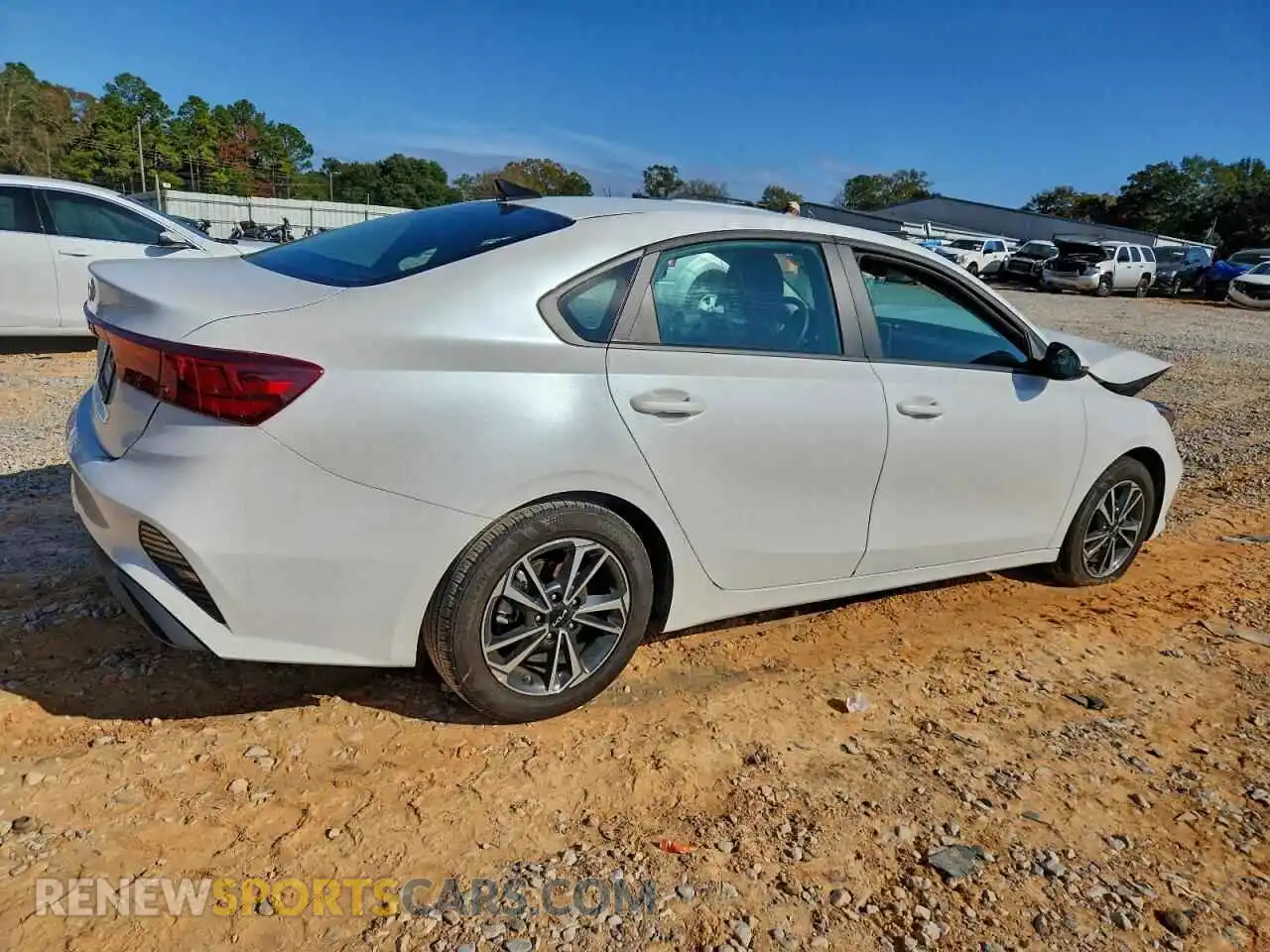 3 Photograph of a damaged car 3KPF24ADXRE794023 KIA FORTE 2024