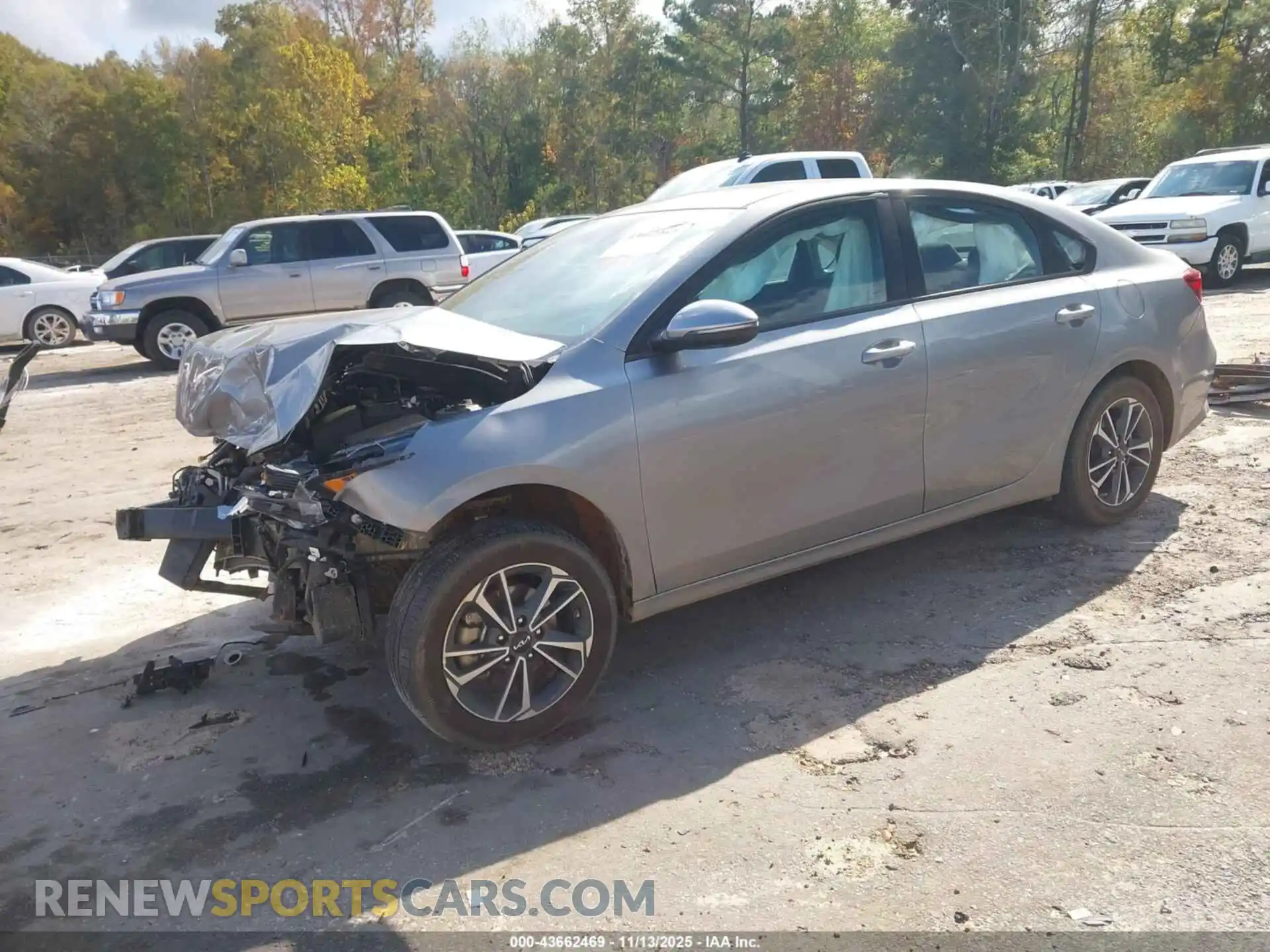 2 Photograph of a damaged car 3KPF24ADXRE811421 KIA FORTE 2024