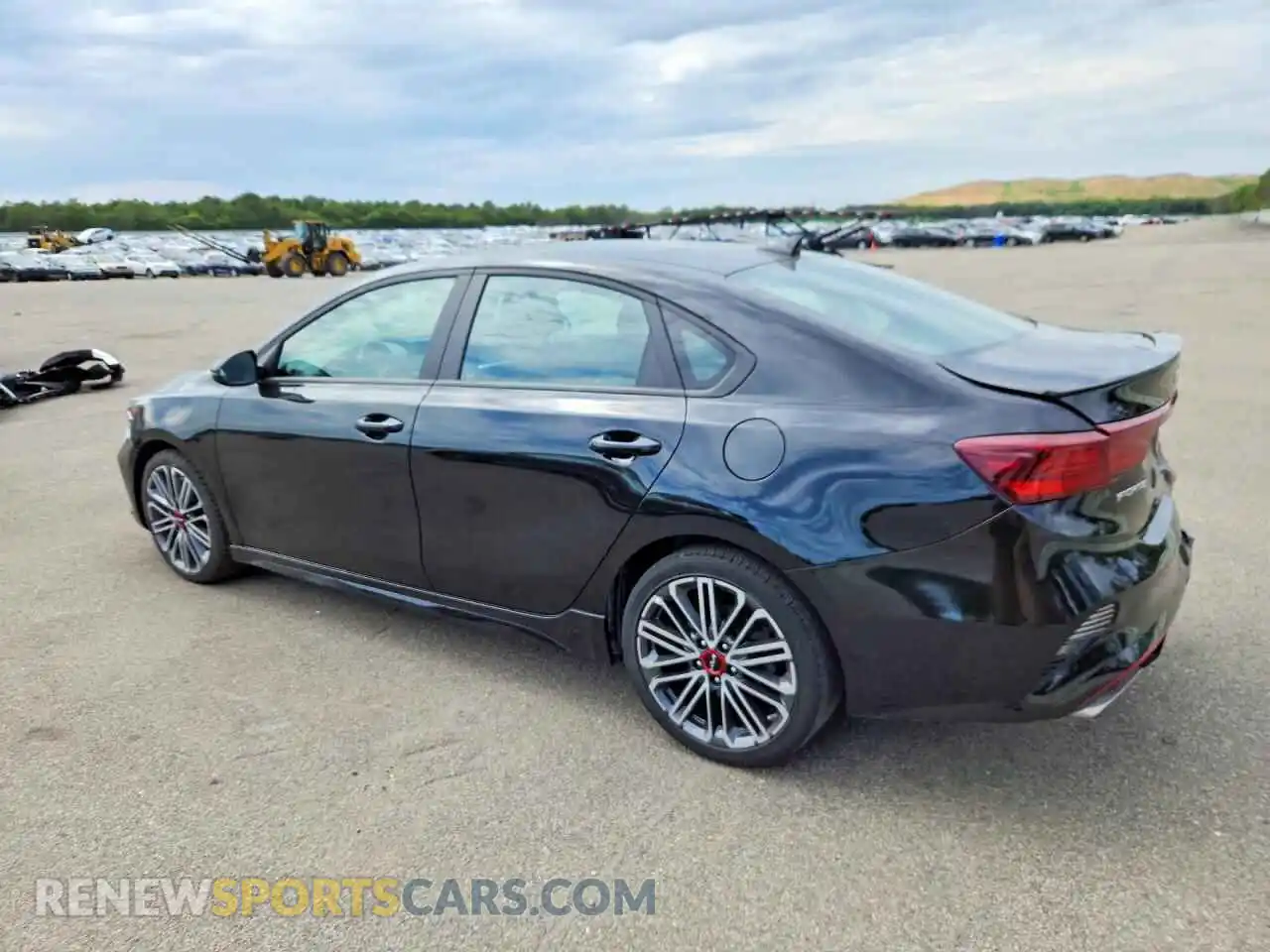 2 fotografías del automóvil dañado 3KPF44AC5RE832601 KIA FORTE 2024