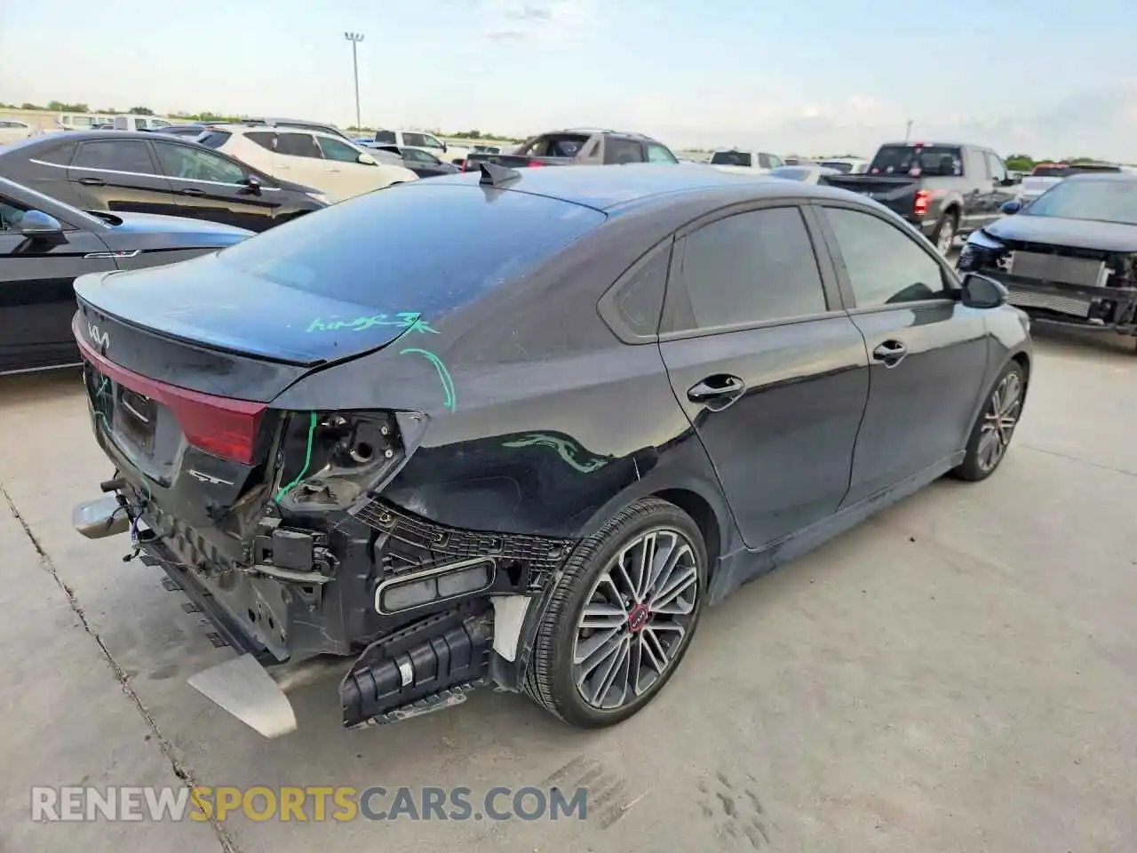 3 fotografías del automóvil dañado 3KPF44AC7RE805867 KIA FORTE 2024