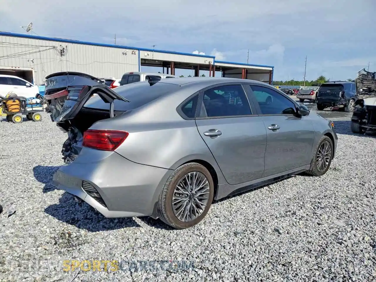 3 Фотография поврежденного автомобиля 3KPF54AD1RE724739 KIA FORTE 2024