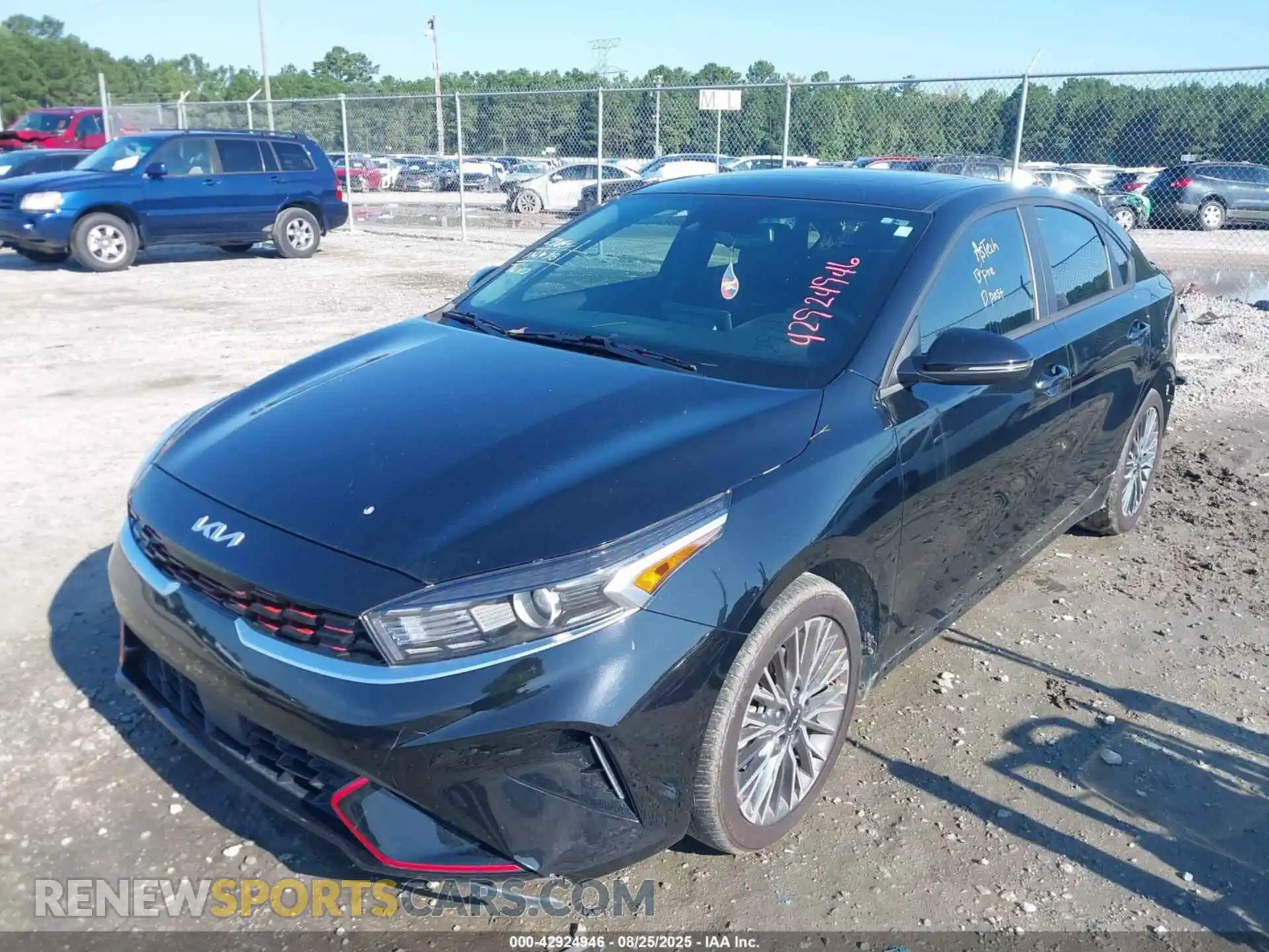 2 fotografías del automóvil dañado 3KPF54AD2RE712860 KIA FORTE 2024