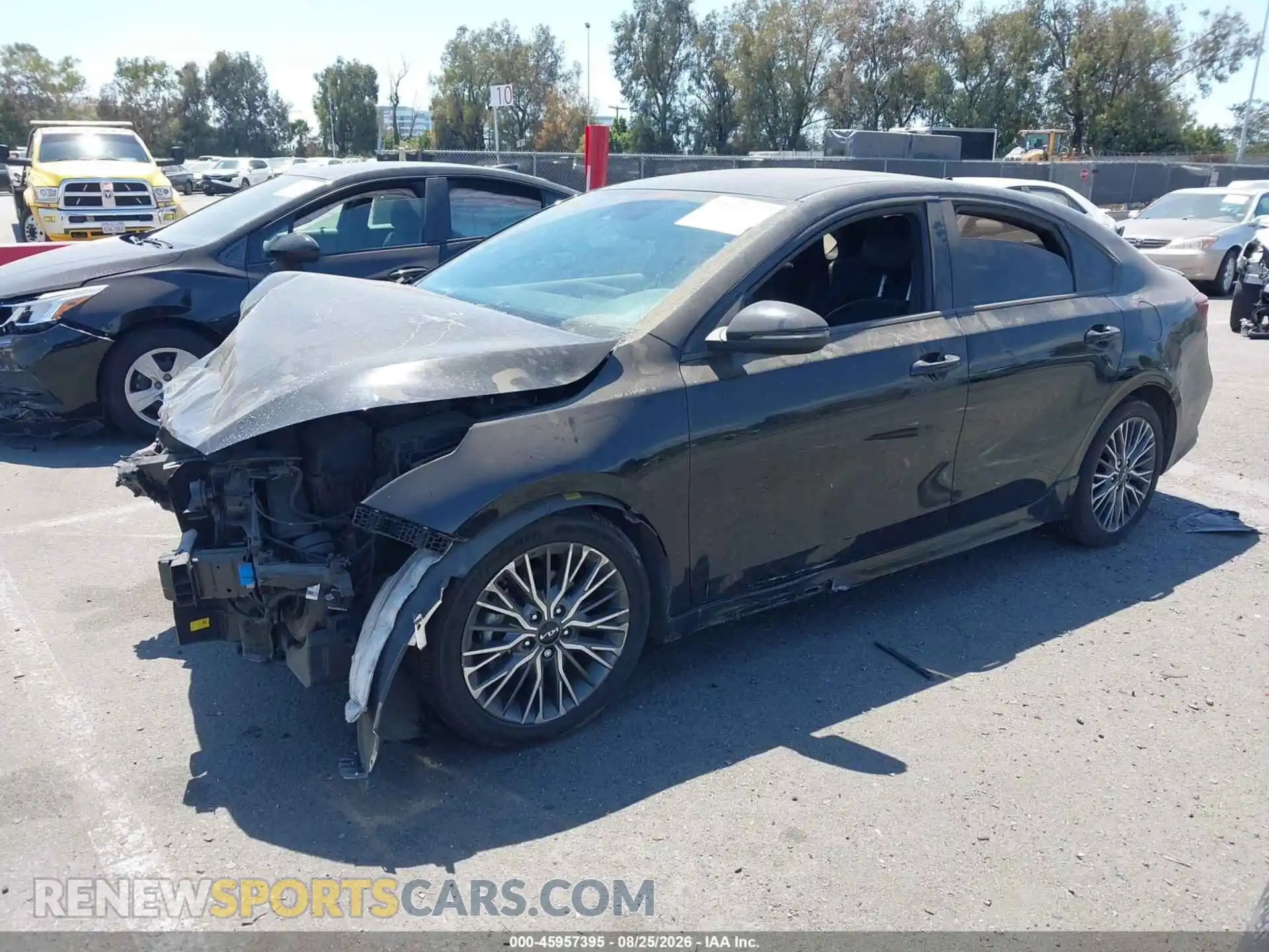 2 fotografías del automóvil dañado 3KPF54AD2RE746460 KIA FORTE 2024