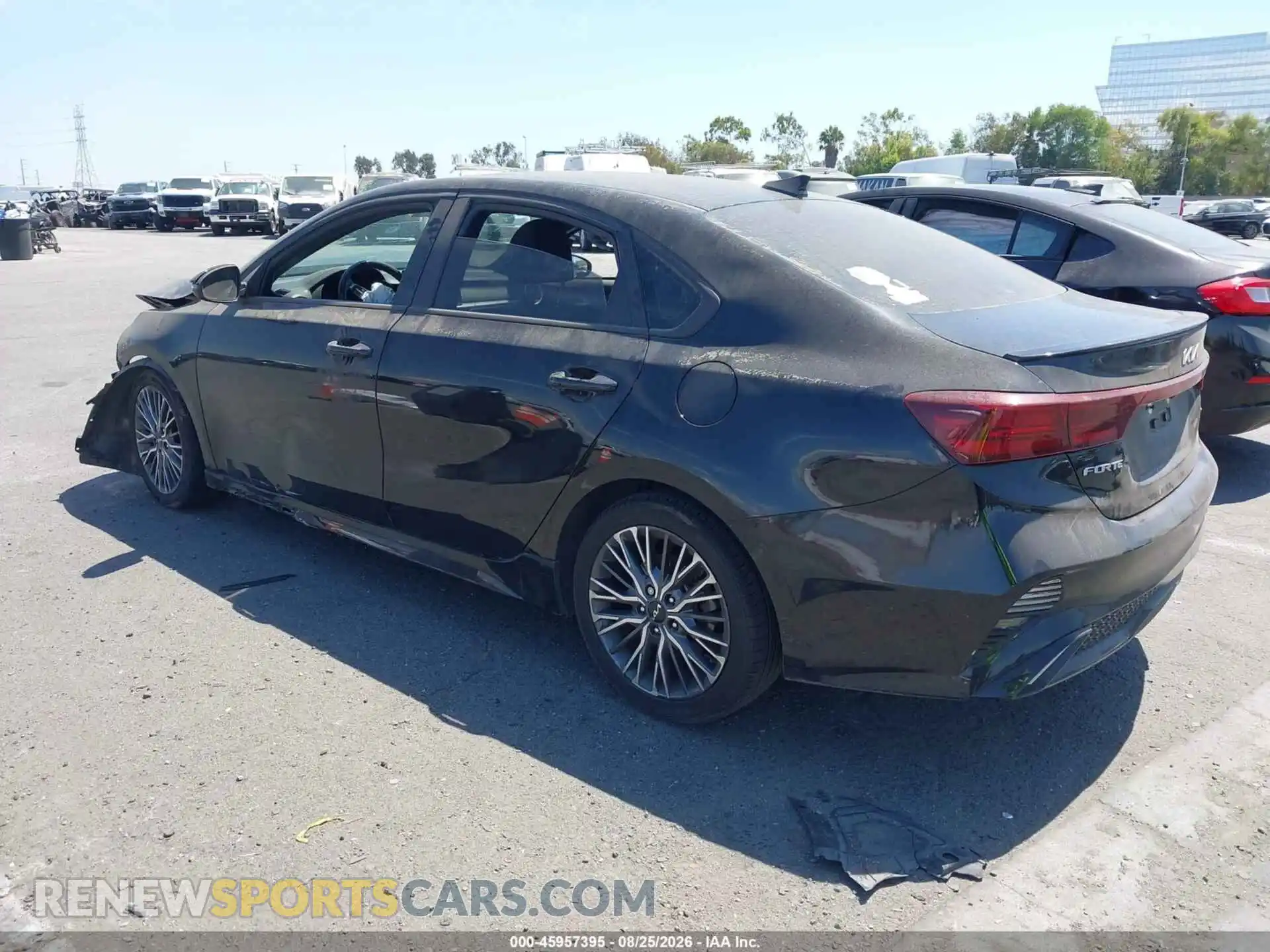 3 fotografías del automóvil dañado 3KPF54AD2RE746460 KIA FORTE 2024