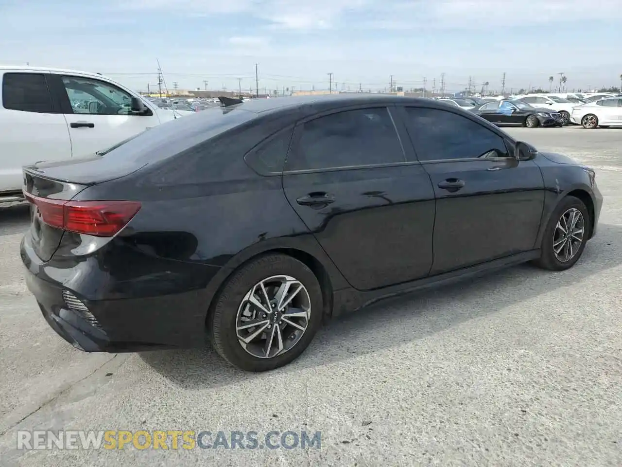 3 Photograph of a damaged car 3KPF54AD2RE786747 KIA FORTE 2024