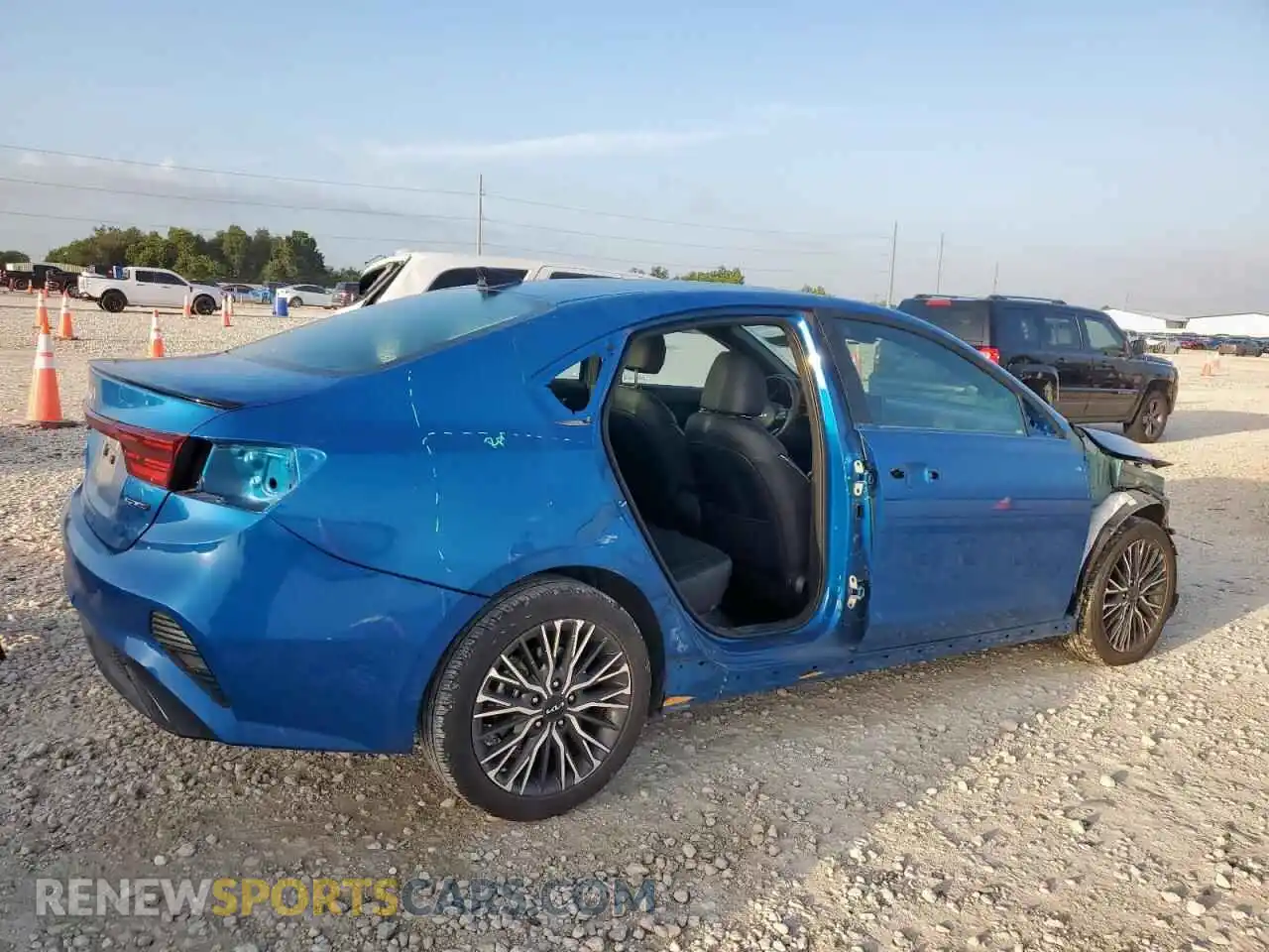 3 Photograph of a damaged car 3KPF54AD4RE732155 KIA FORTE 2024