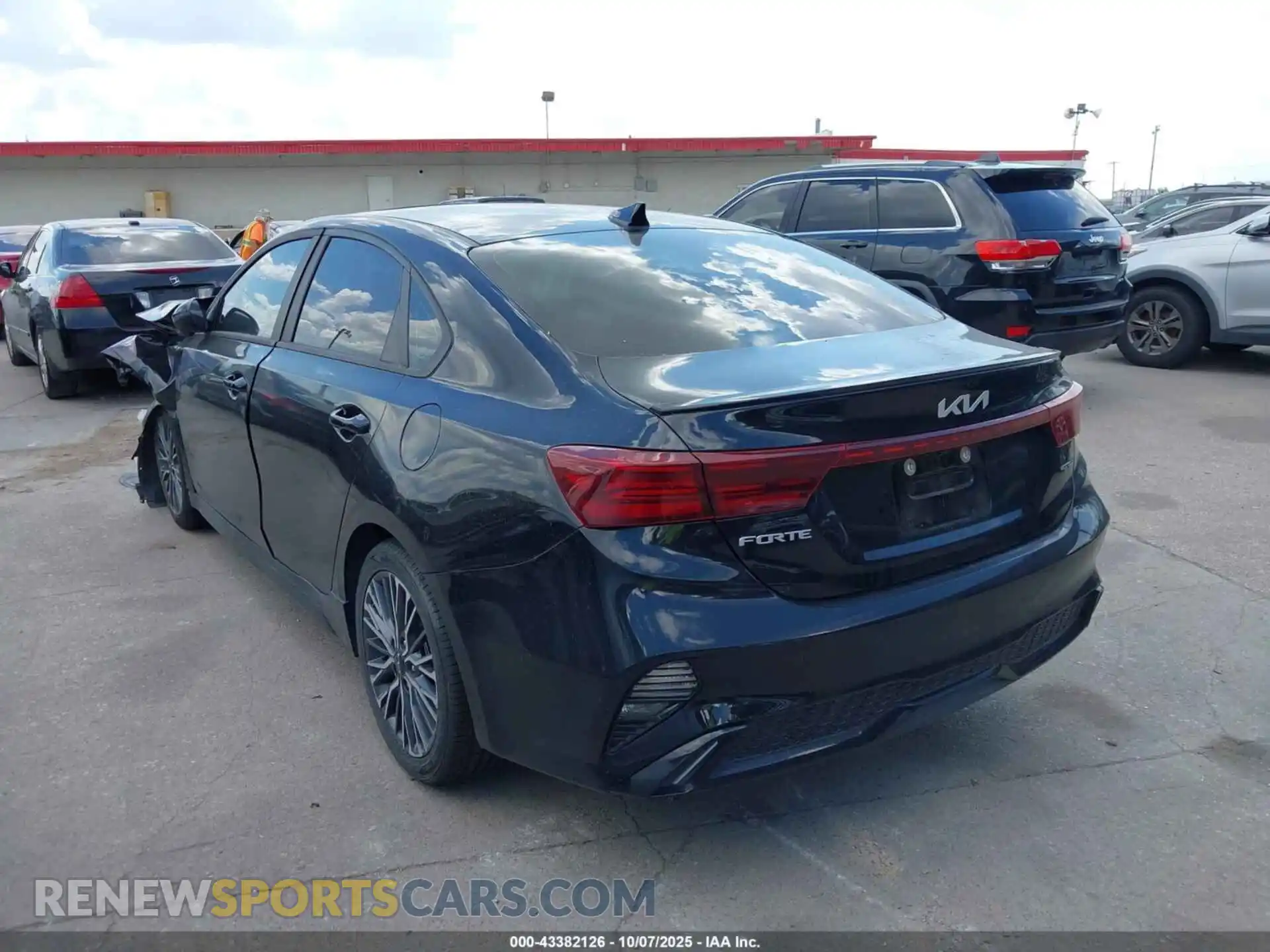 3 fotografías del automóvil dañado 3KPF54AD5RE738434 KIA FORTE 2024