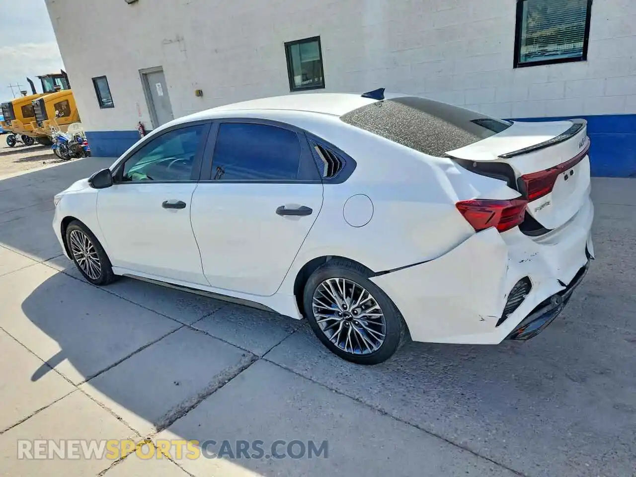 2 Фотография поврежденного автомобиля 3KPF54AD5RE747473 KIA FORTE 2024