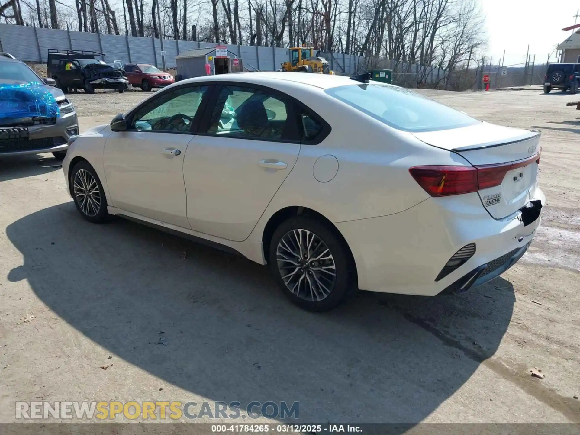 3 Photograph of a damaged car 3KPF54AD5RE753385 KIA FORTE 2024