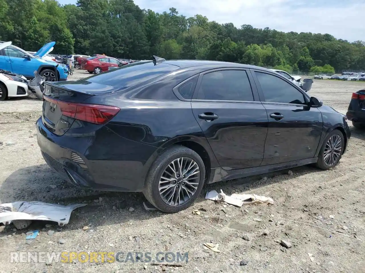 3 fotografías del automóvil dañado 3KPF54AD5RE763270 KIA FORTE 2024