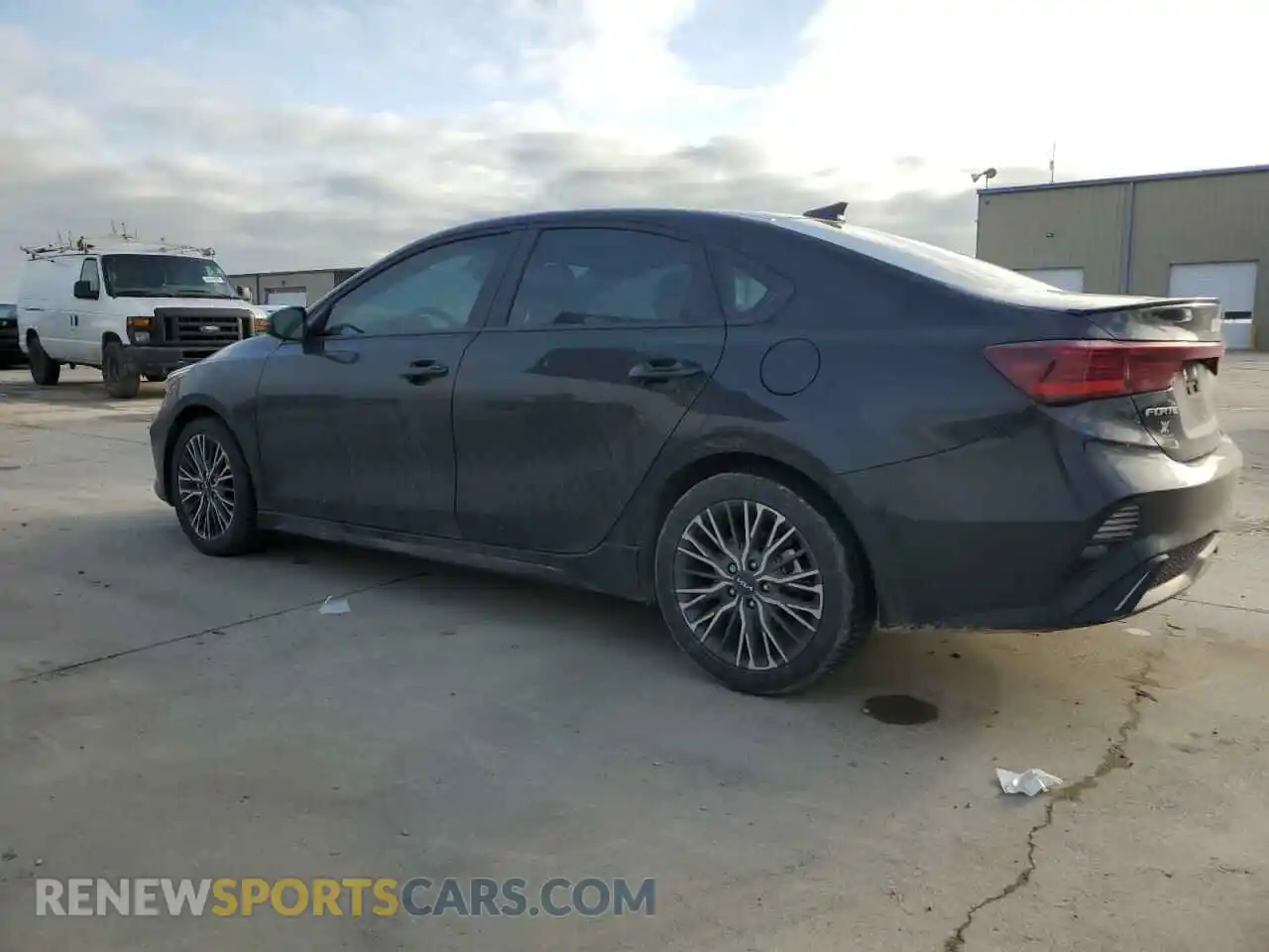 2 fotografías del automóvil dañado 3KPF54AD6RE763875 KIA FORTE 2024