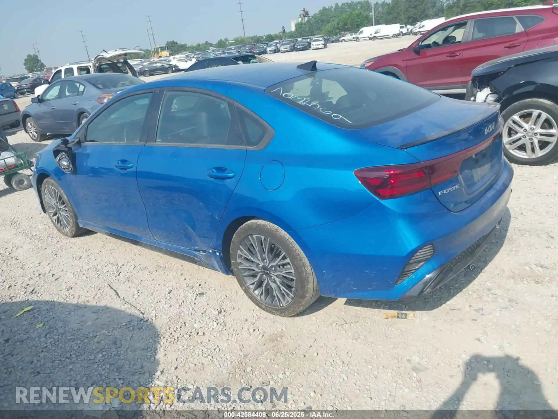 3 fotografías del automóvil dañado 3KPF54AD7RE703569 KIA FORTE 2024