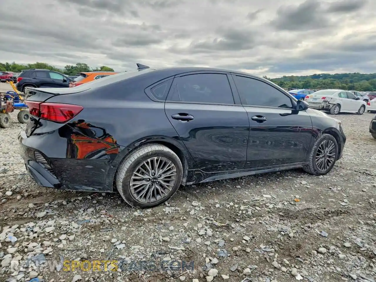 3 Photograph of a damaged car 3KPF54AD9RE793954 KIA FORTE 2024