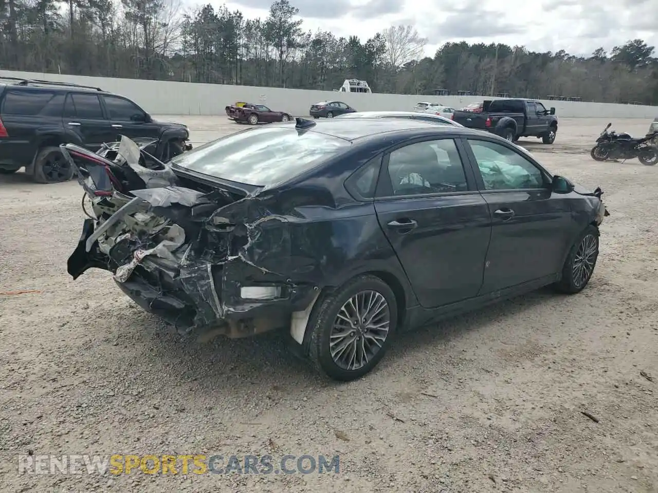 3 Photograph of a damaged car 3KPF54AD9RE818187 KIA FORTE 2024