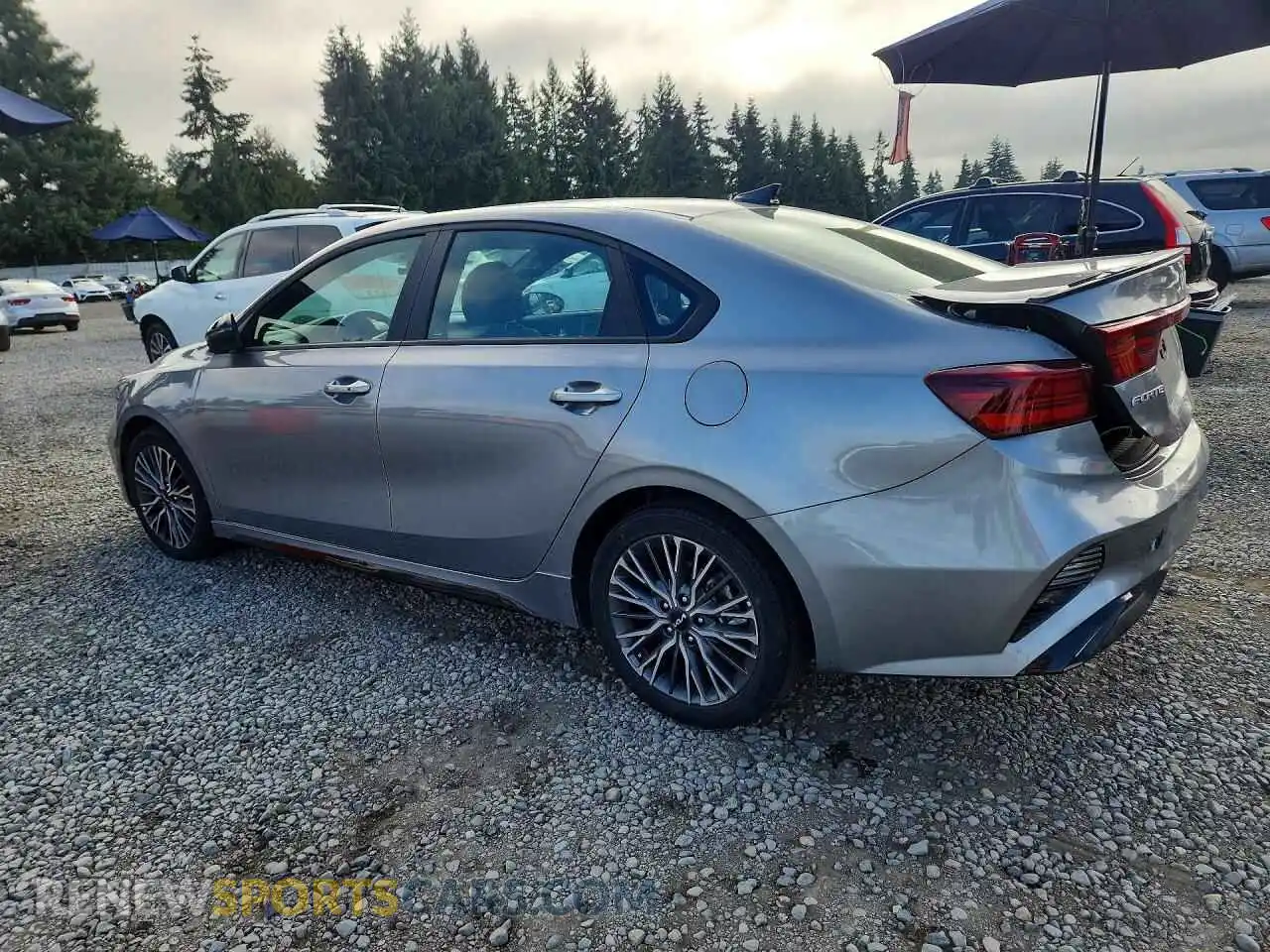 2 fotografías del automóvil dañado 3KPF54ADXRE712654 KIA FORTE 2024