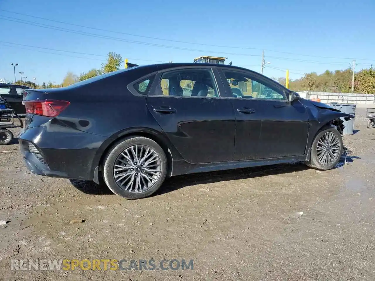 3 Фотография поврежденного автомобиля 3KPF54ADXRE808977 KIA FORTE 2024