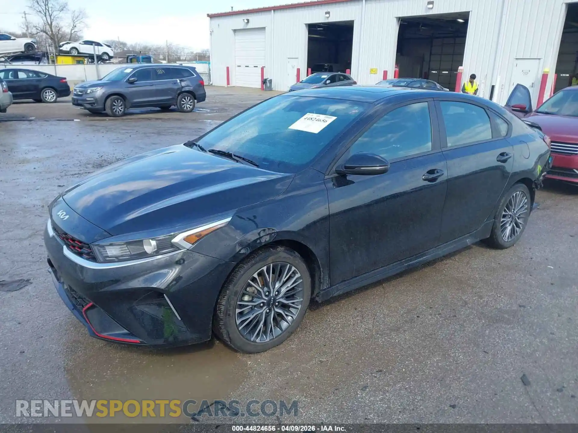 2 fotografías del automóvil dañado 3KPF54ADXRE820224 KIA FORTE 2024