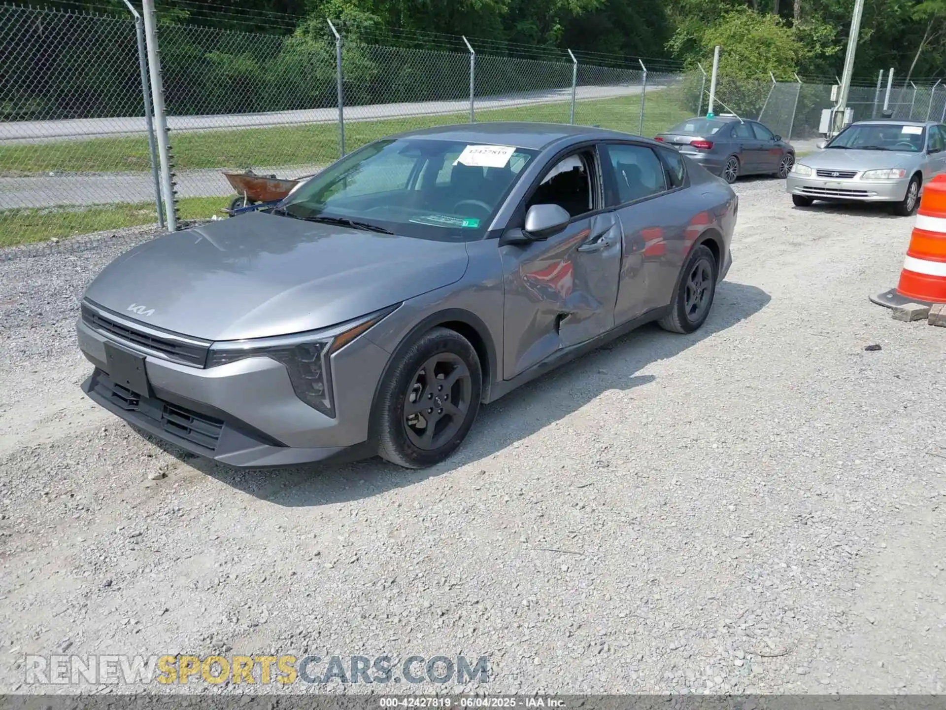 2 Photograph of a damaged car 3KPFT4DE3SE044678 KIA K4 2025