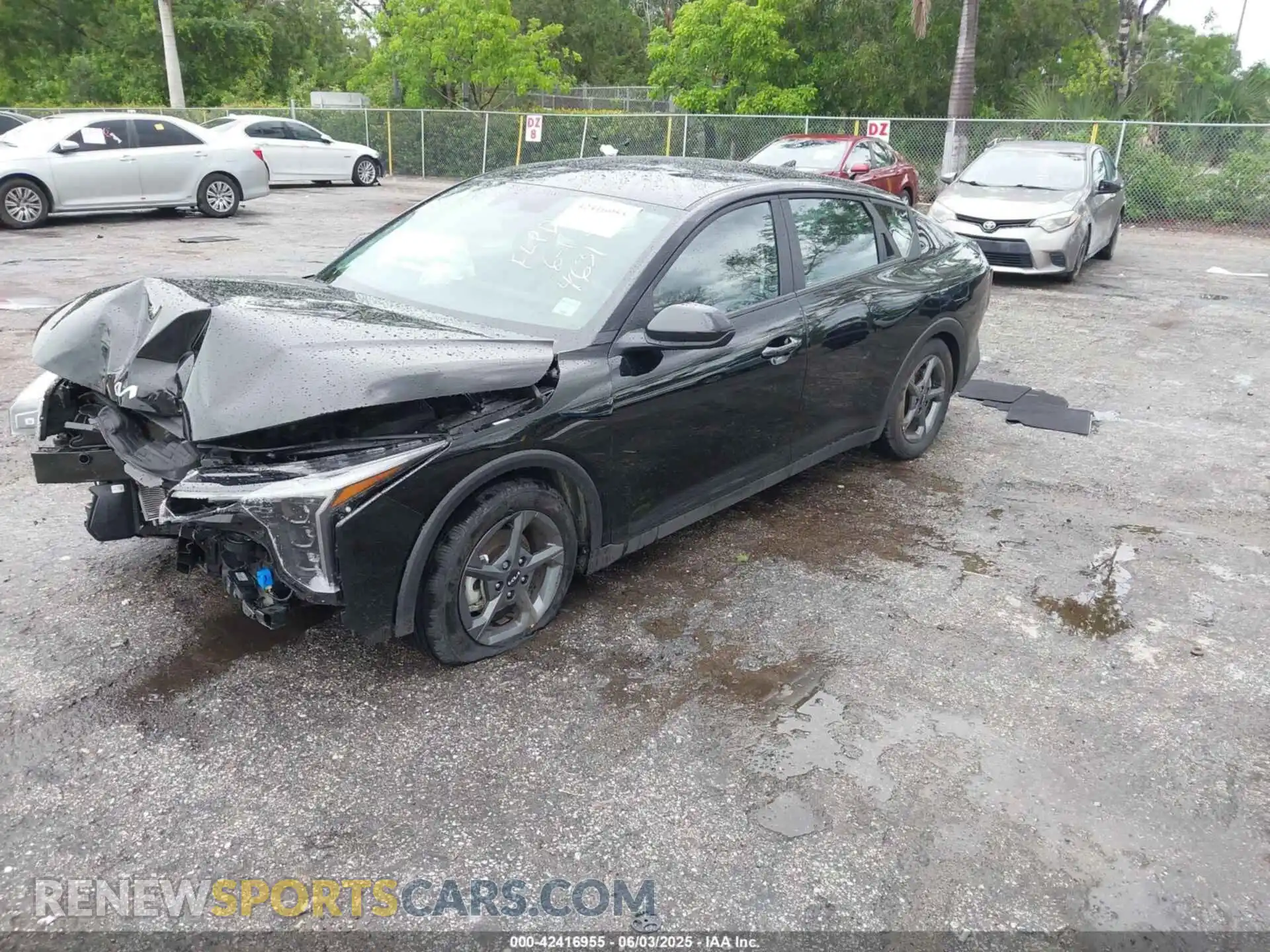 2 Photograph of a damaged car 3KPFT4DE8SE046331 KIA K4 2025