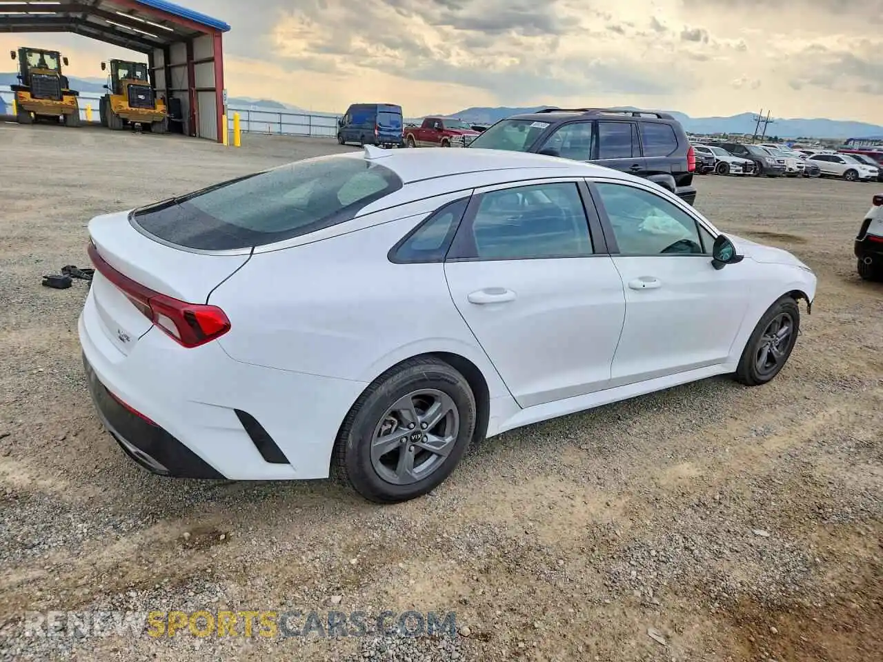 3 fotografías del automóvil dañado 5XXG14J21MG033113 KIA K5 2021