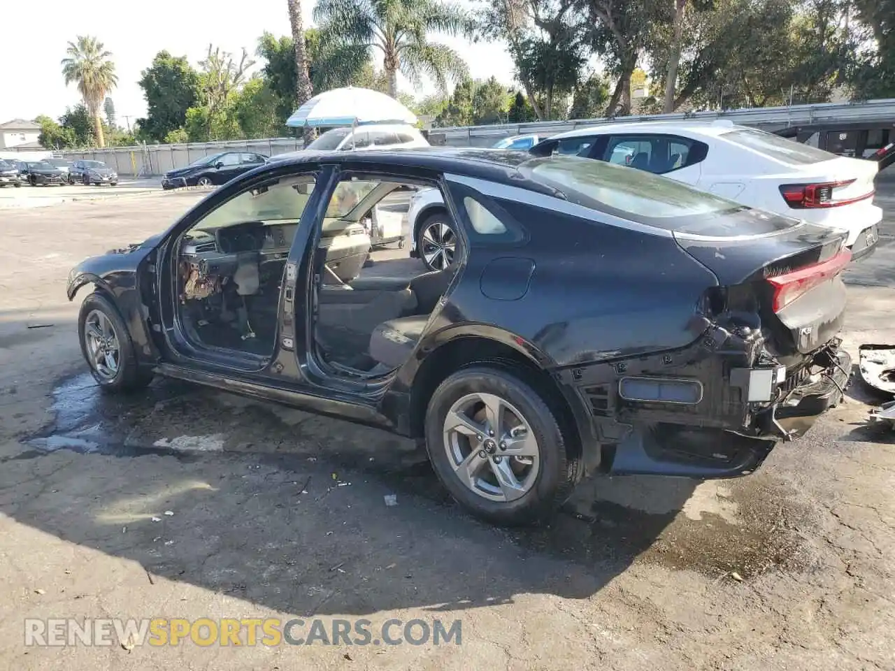 2 Photograph of a damaged car 5XXG14J22MG033007 KIA K5 2021