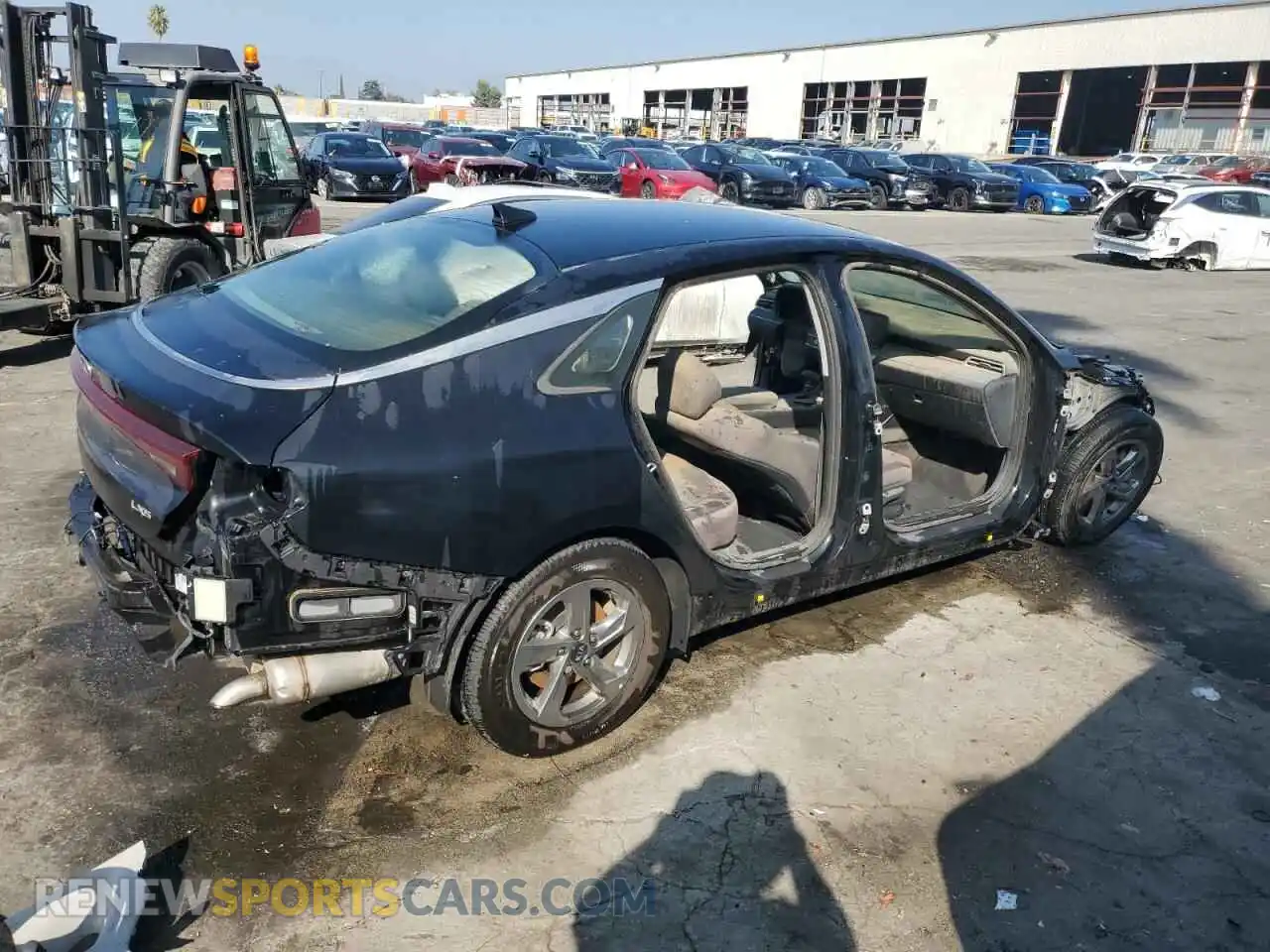 3 Photograph of a damaged car 5XXG14J22MG033007 KIA K5 2021