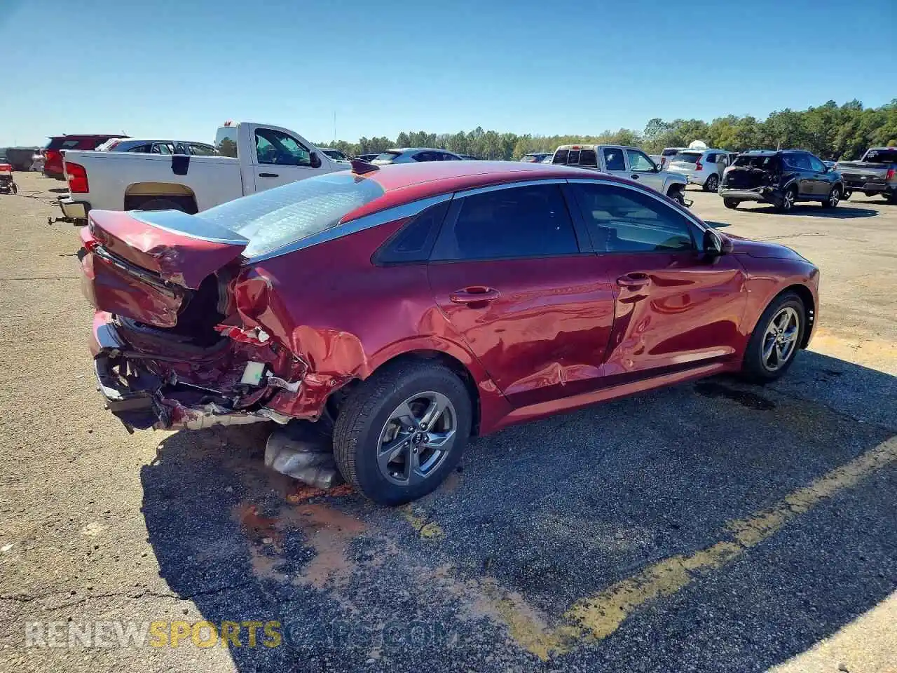 3 Photograph of a damaged car 5XXG14J26MG018705 KIA K5 2021