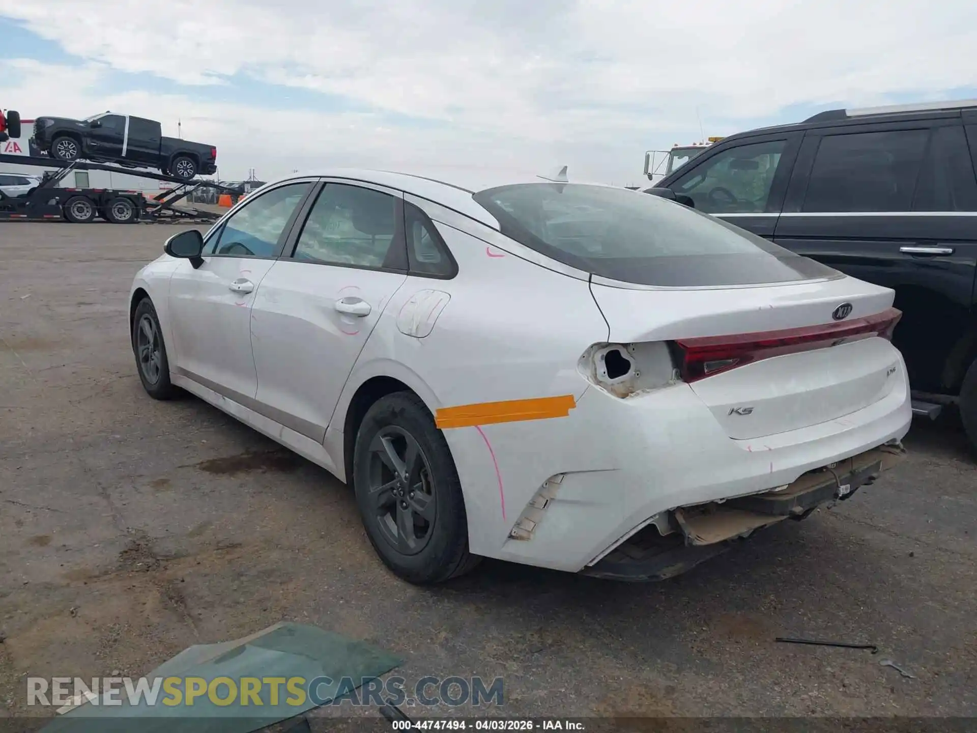 3 Photograph of a damaged car 5XXG14J27MG017935 KIA K5 2021
