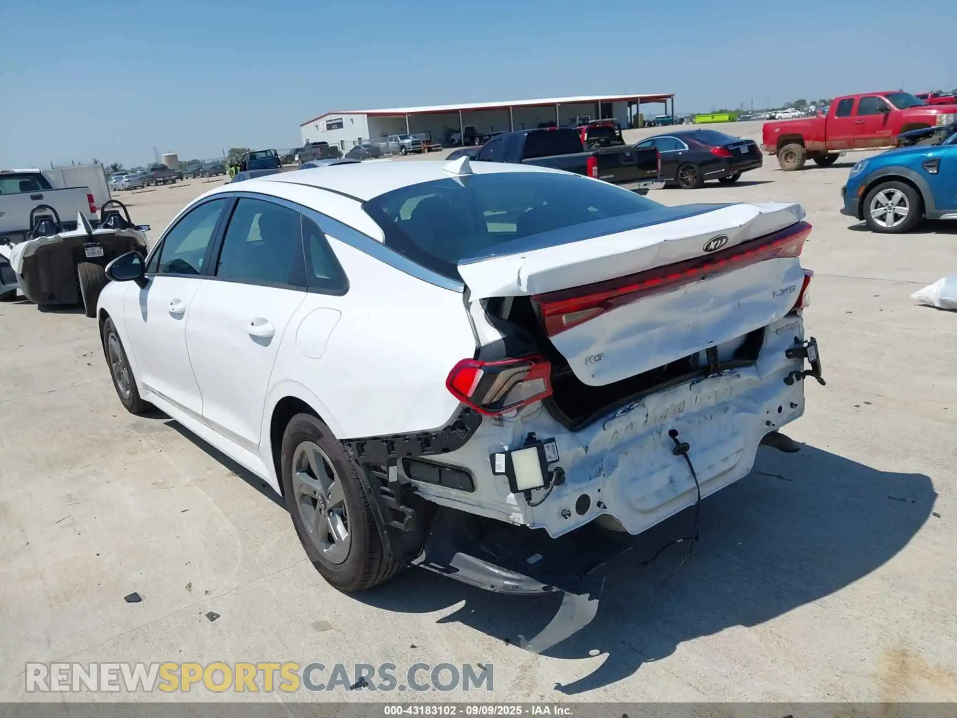 3 Photograph of a damaged car 5XXG14J28MG027809 KIA K5 2021