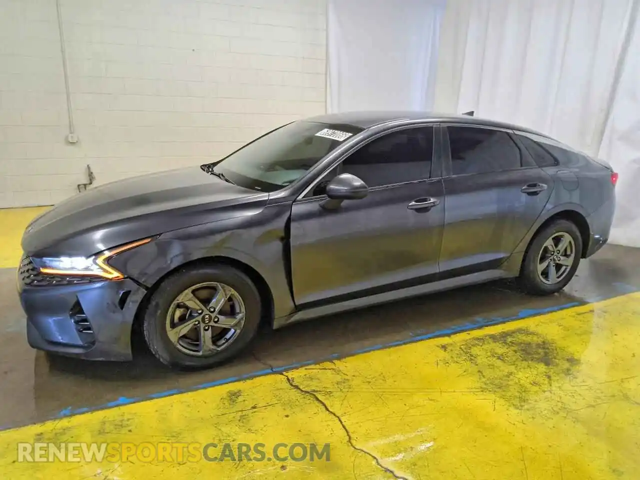 1 Photograph of a damaged car 5XXG14J2XMG013961 KIA K5 2021