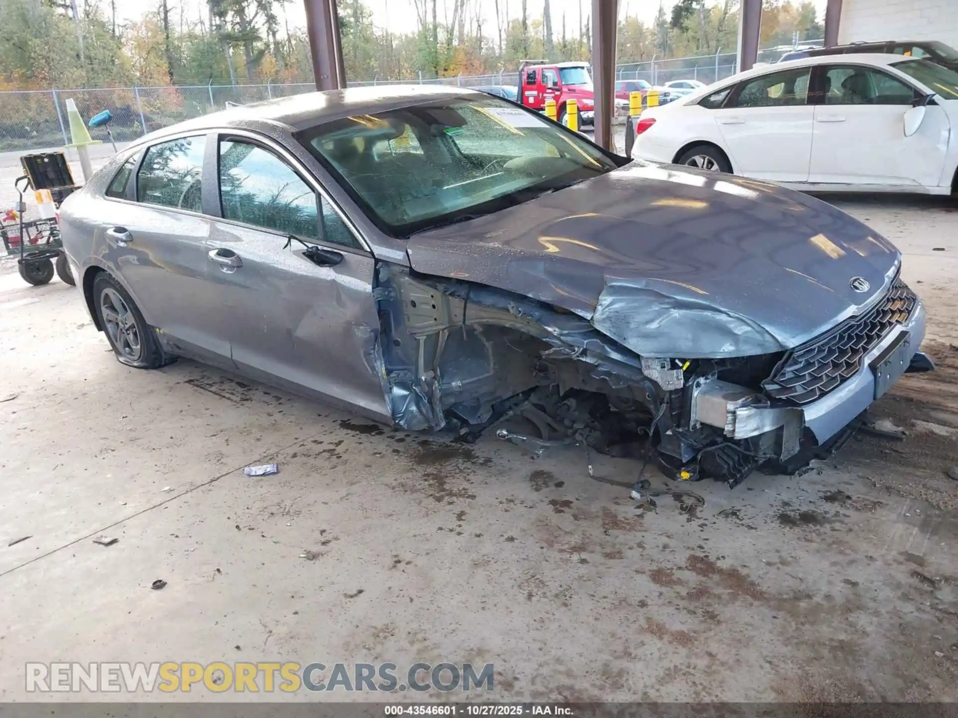 1 Photograph of a damaged car 5XXG14J2XMG043672 KIA K5 2021