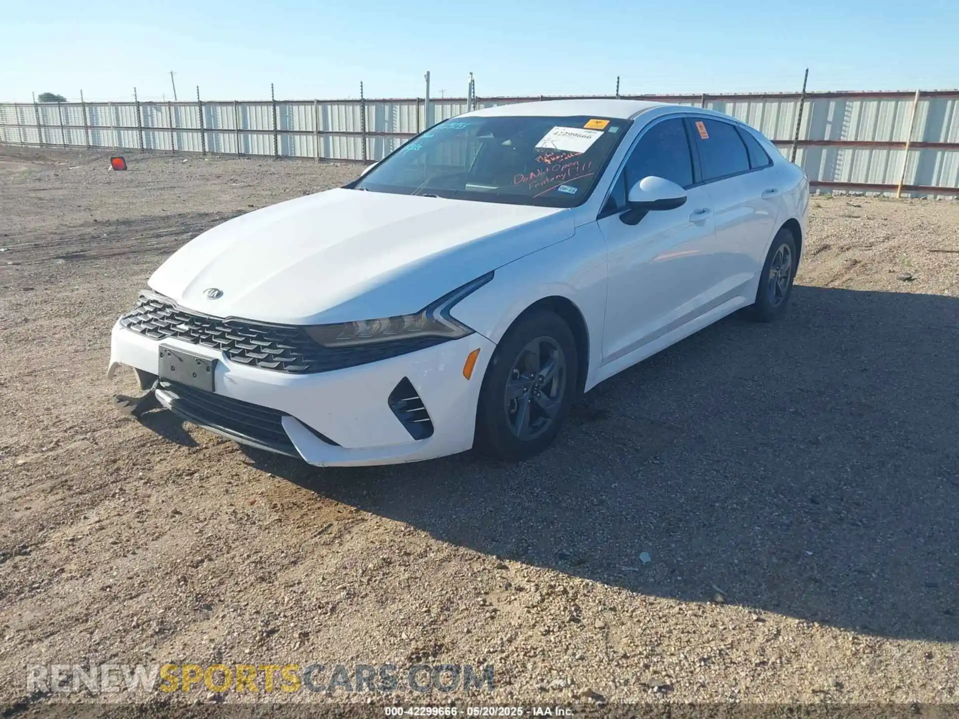2 Photograph of a damaged car 5XXG24J25MG069822 KIA K5 2021