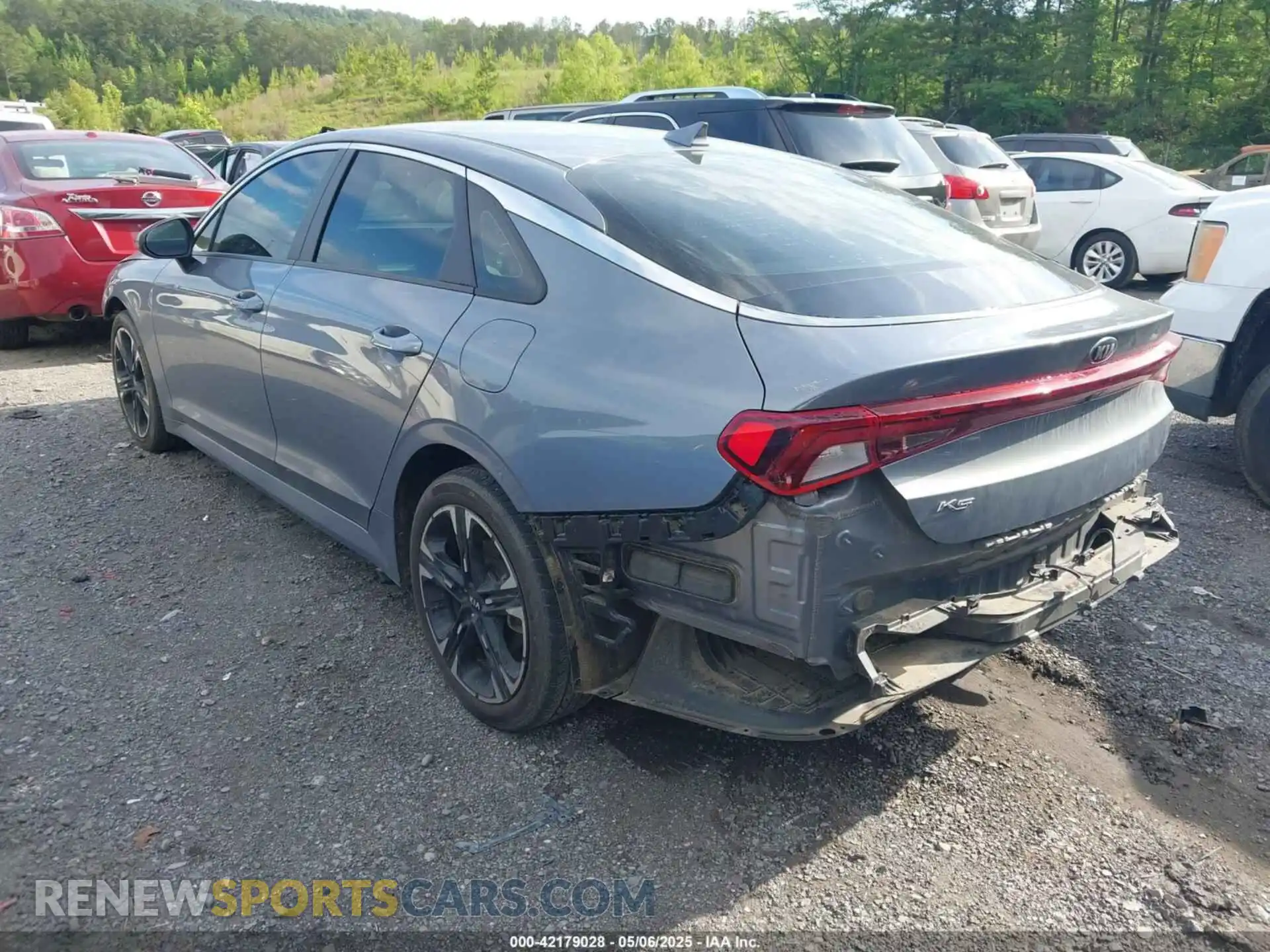 3 fotografías del automóvil dañado 5XXG24J27MG017012 KIA K5 2021
