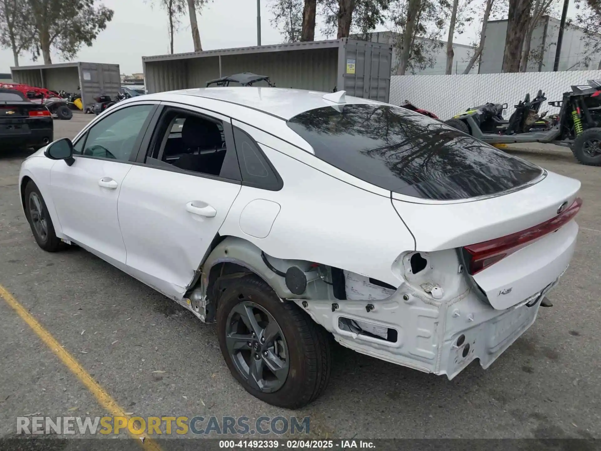 3 Photograph of a damaged car 5XXG24J27MG031928 KIA K5 2021