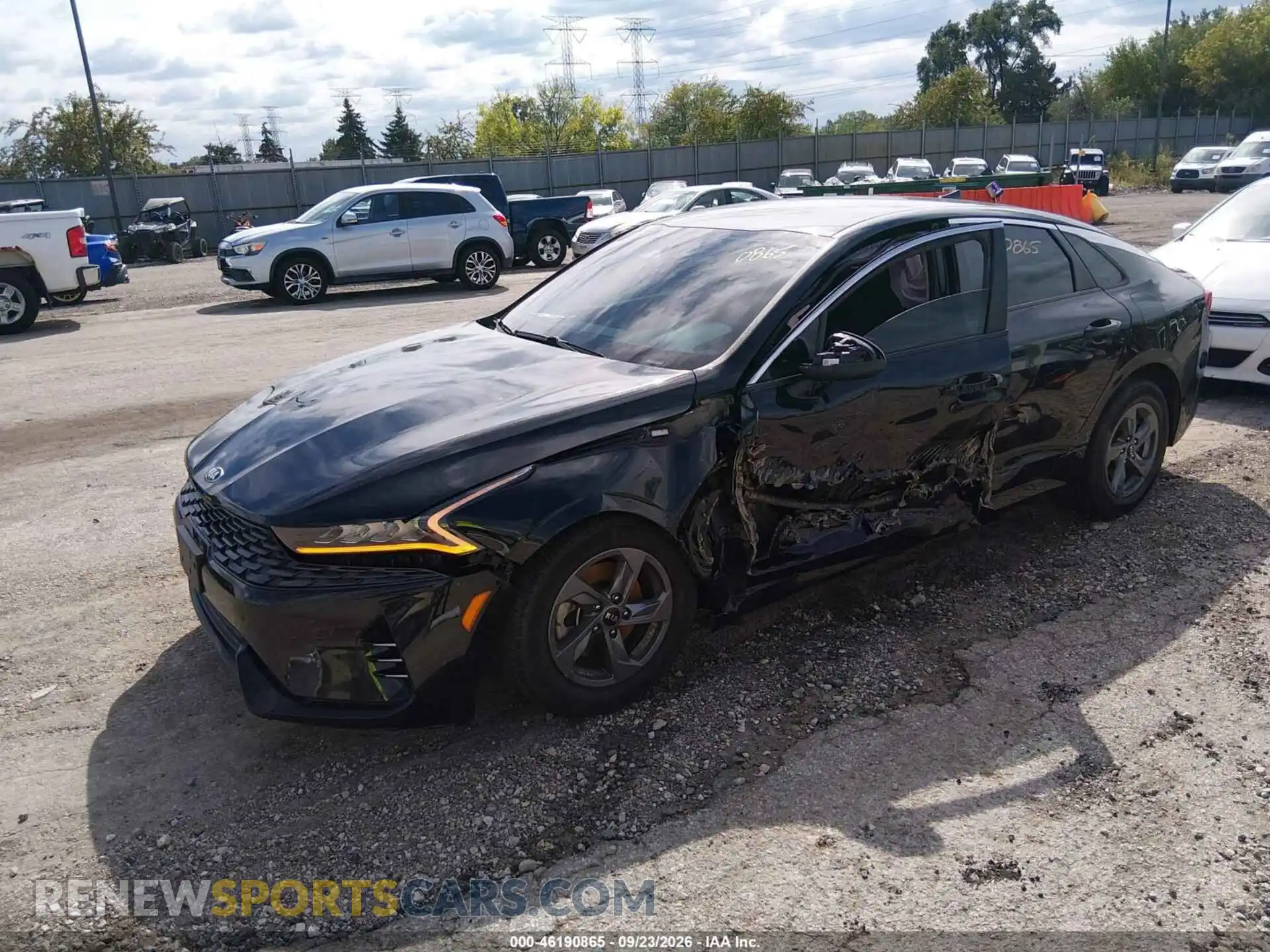 2 fotografías del automóvil dañado 5XXG24J28MG002549 KIA K5 2021