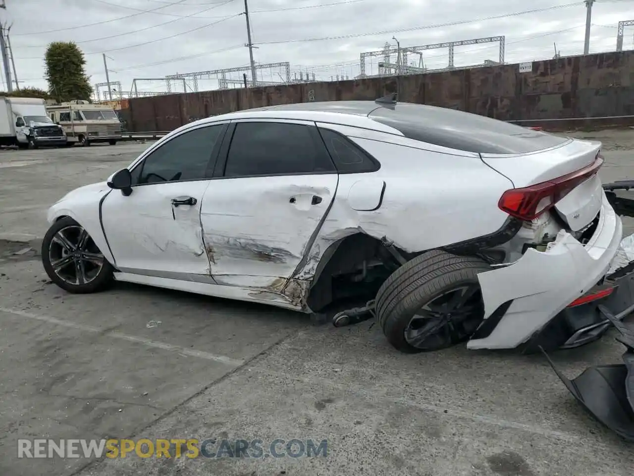 2 Photograph of a damaged car 5XXG34J26MG075190 KIA K5 2021