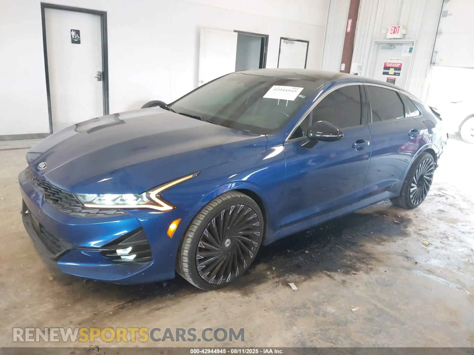 2 Photograph of a damaged car 5XXG64J20MG051393 KIA K5 2021