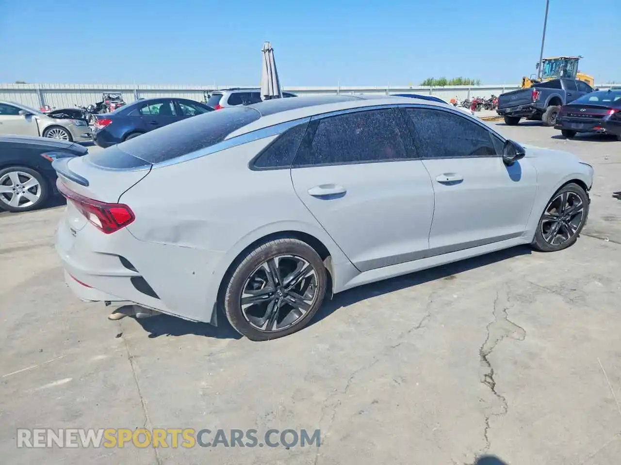 3 fotografías del automóvil dañado 5XXG64J20MG071577 KIA K5 2021