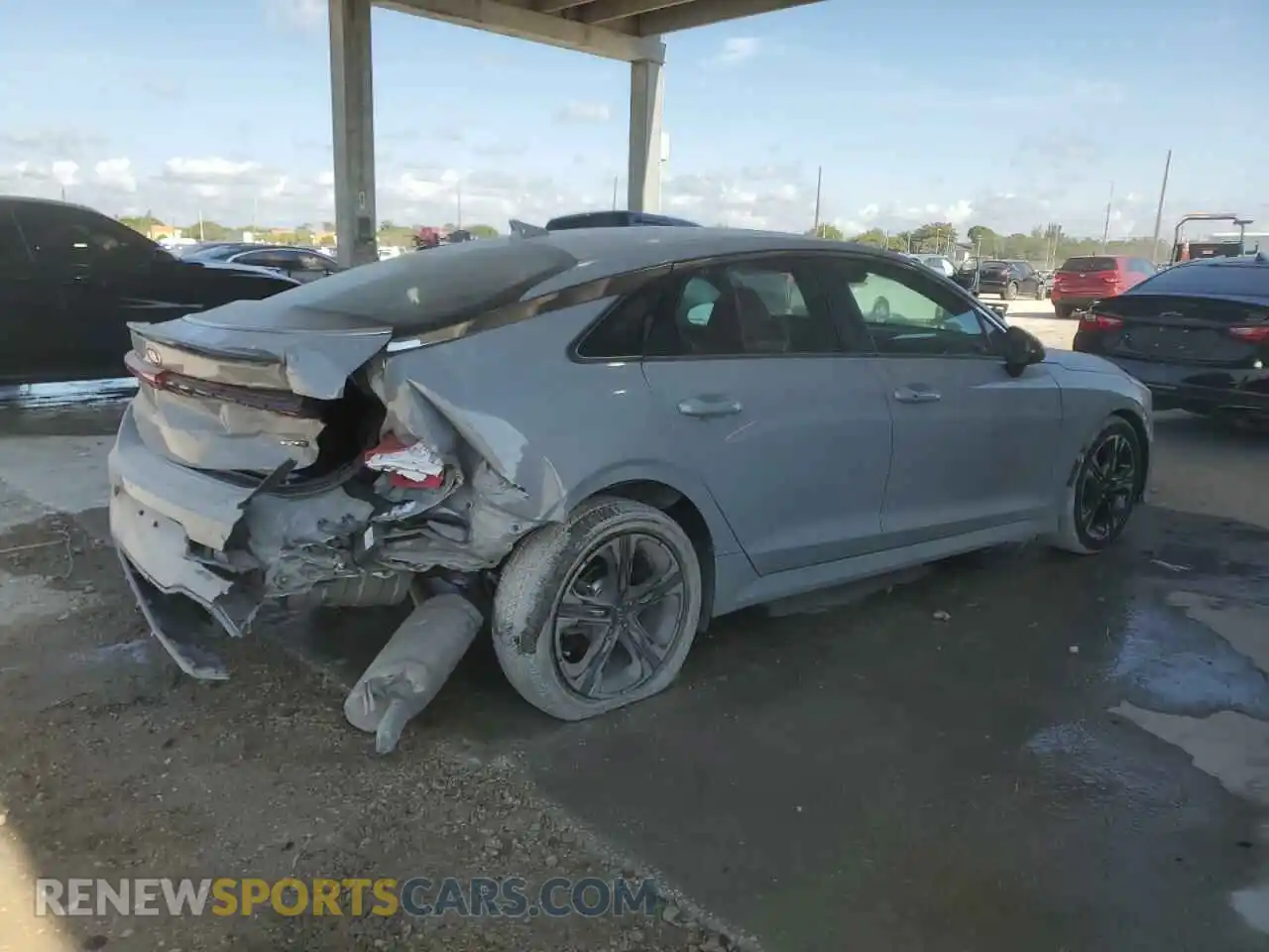 3 Photograph of a damaged car 5XXG64J22MG006357 KIA K5 2021