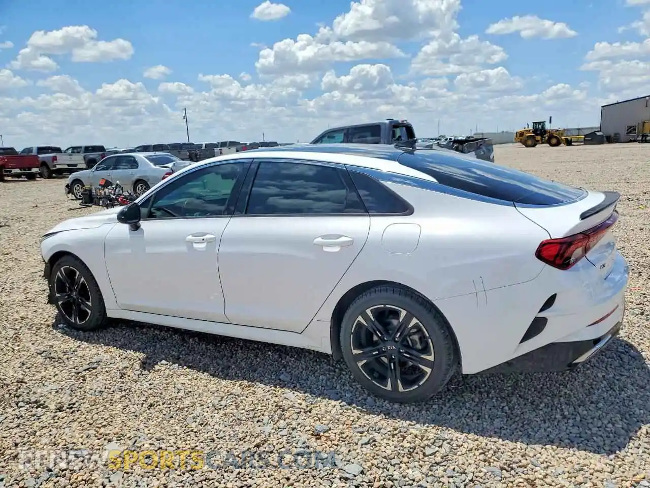 2 fotografías del automóvil dañado 5XXG64J22MG013163 KIA K5 2021