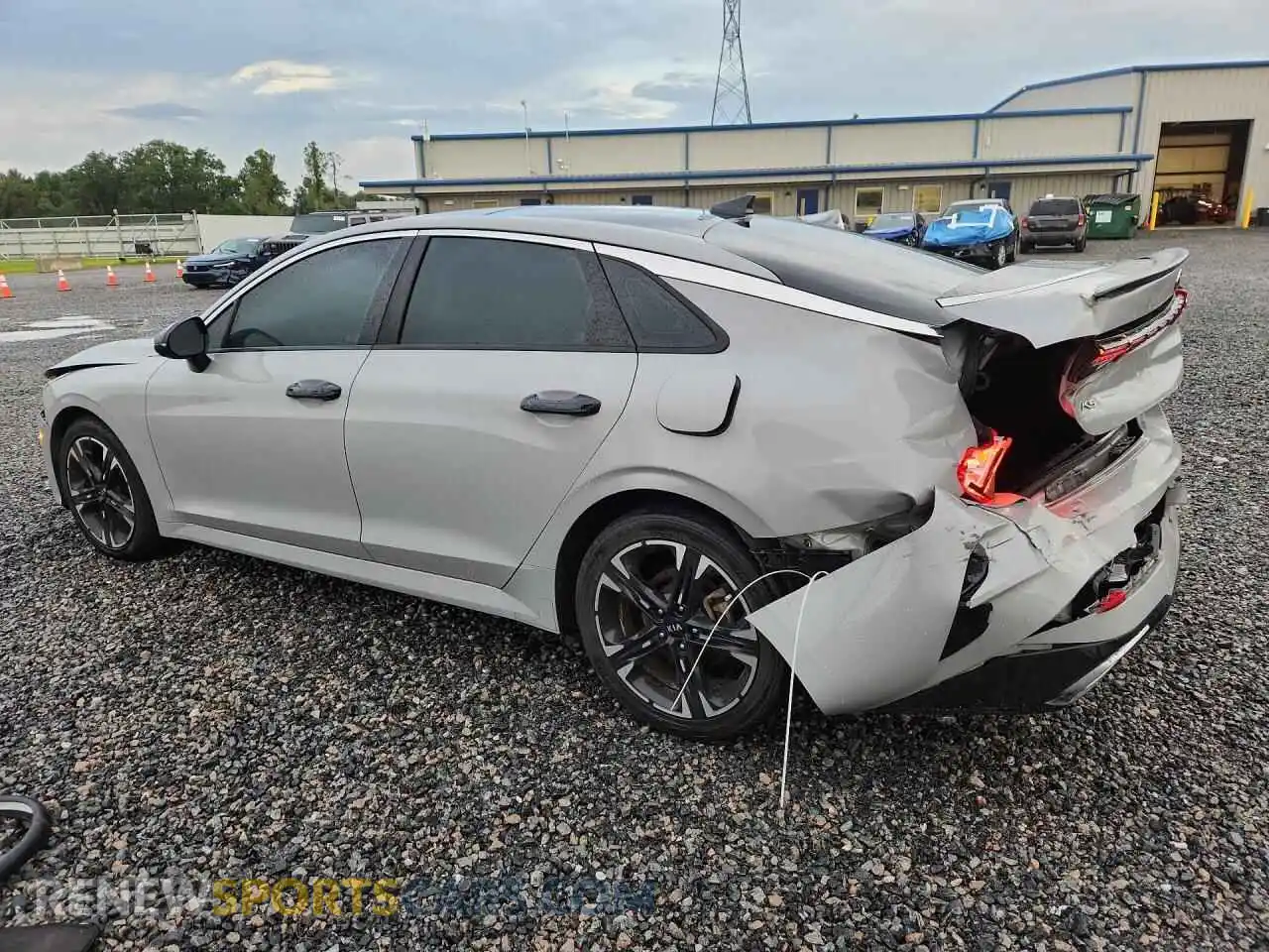 2 fotografías del automóvil dañado 5XXG64J22MG045658 KIA K5 2021