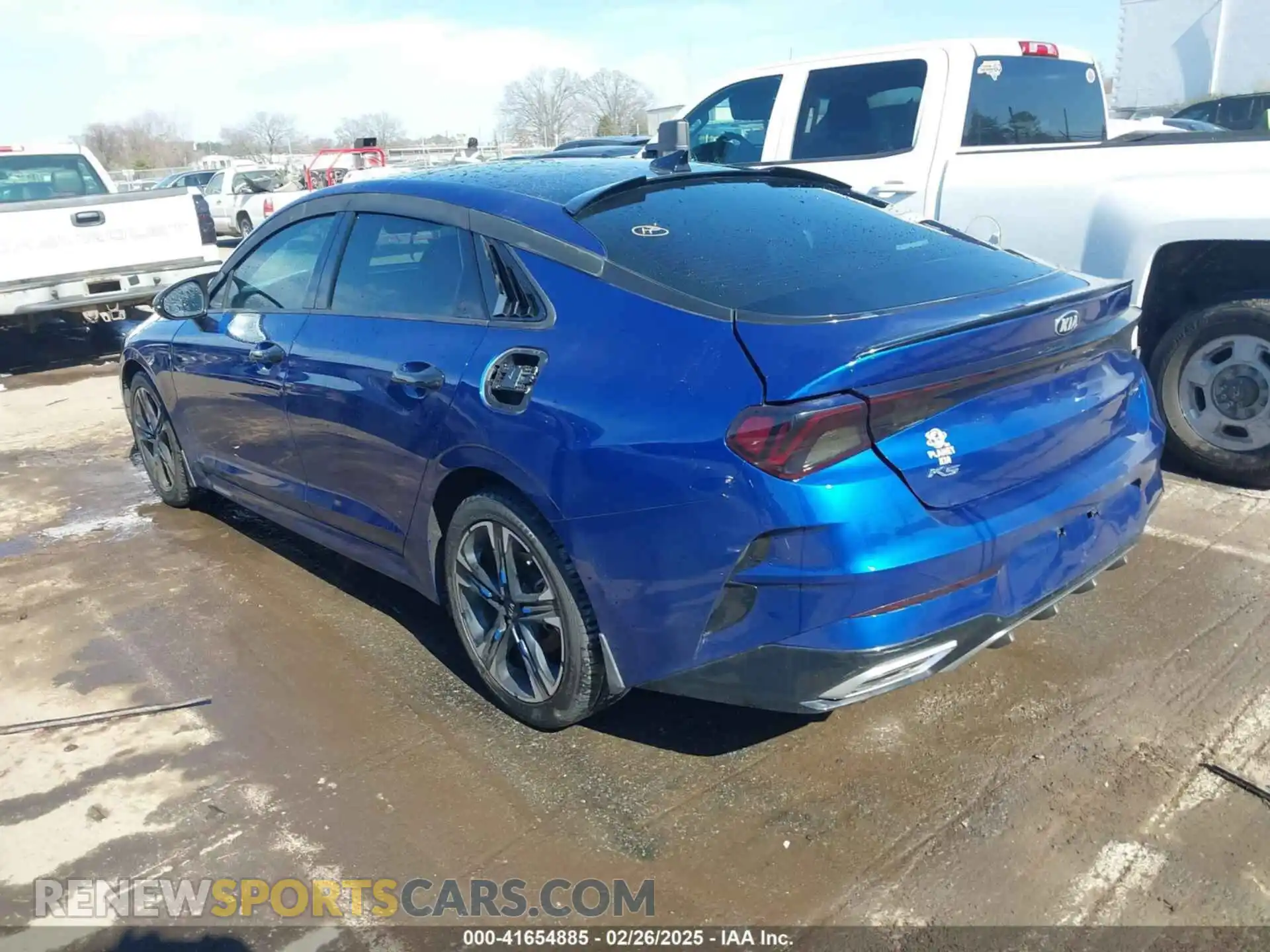 3 Photograph of a damaged car 5XXG64J25MG062115 KIA K5 2021
