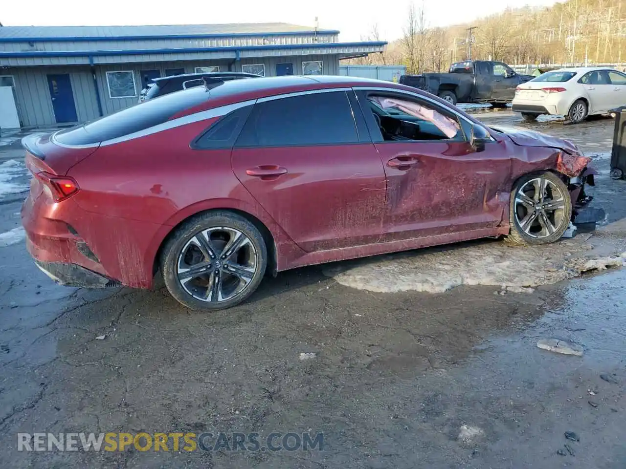 3 Photograph of a damaged car 5XXG64J25MG081652 KIA K5 2021
