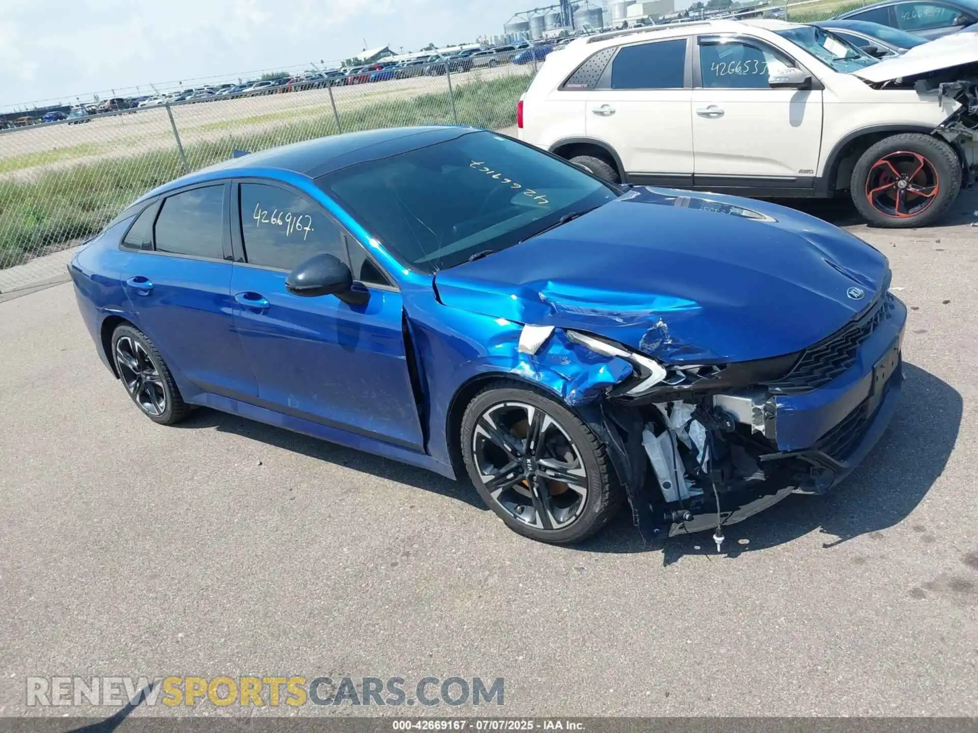 1 Photograph of a damaged car 5XXG64J26MG054038 KIA K5 2021