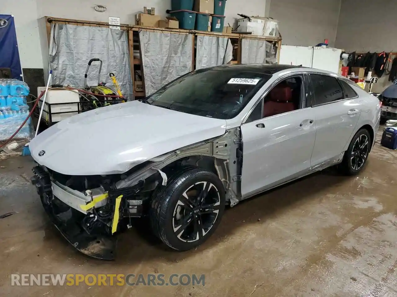 1 Photograph of a damaged car 5XXG64J27MG037149 KIA K5 2021