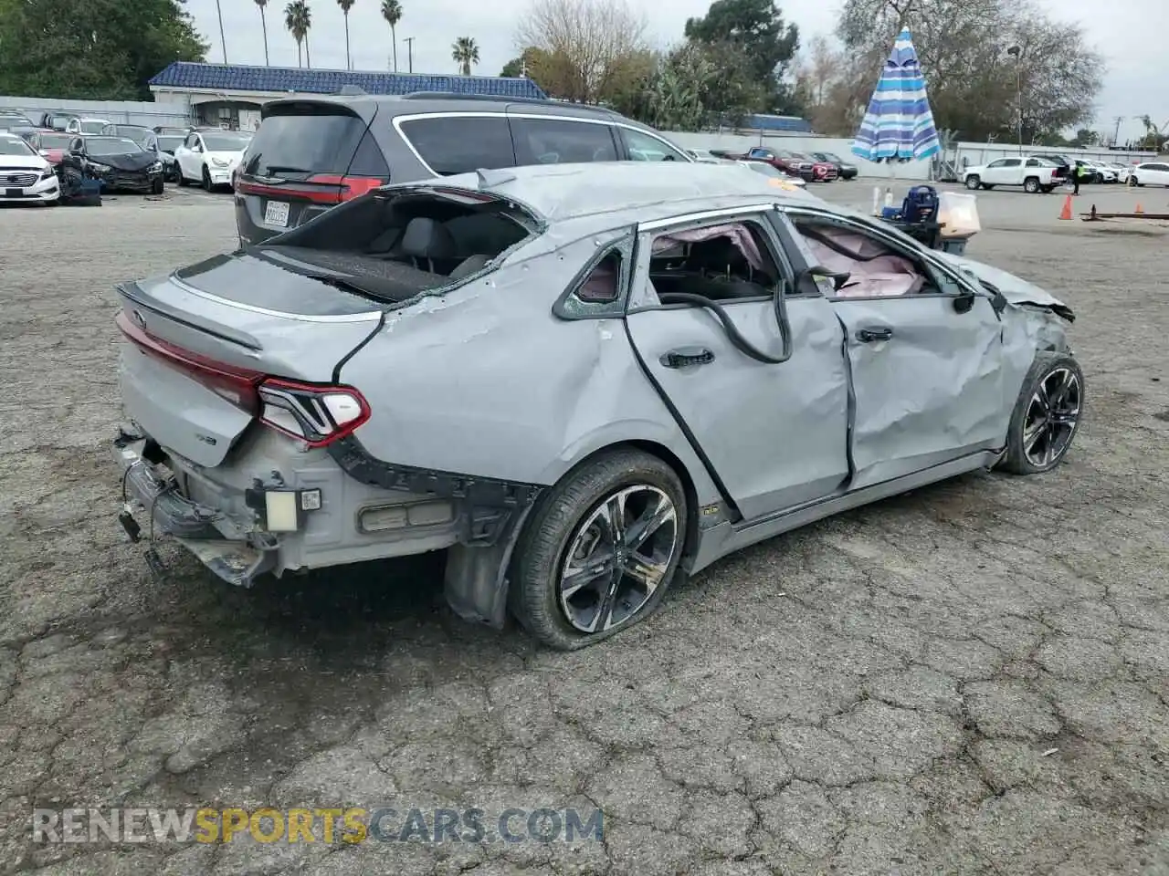 3 Photograph of a damaged car 5XXG64J27MG079885 KIA K5 2021