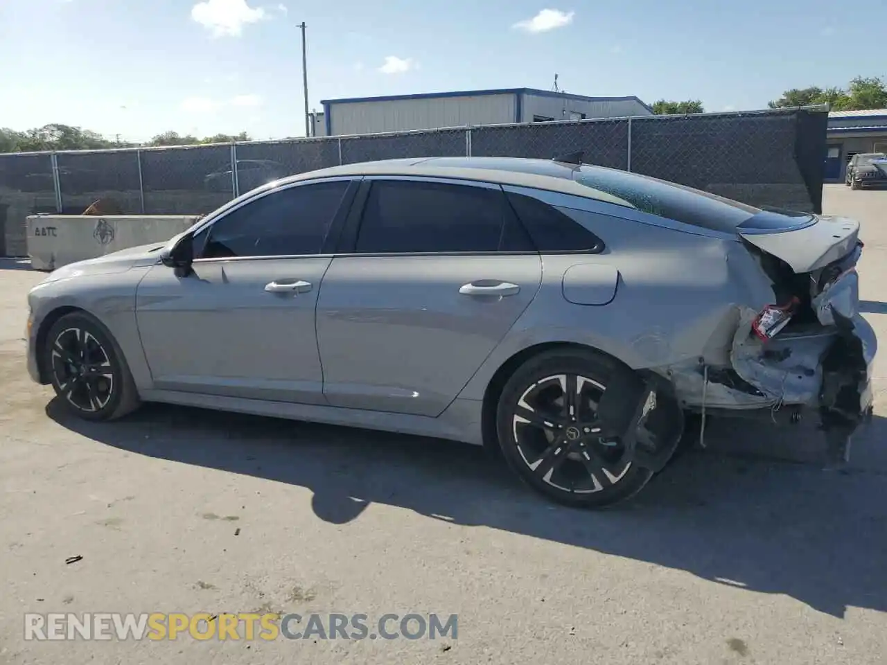 2 Photograph of a damaged car 5XXG64J28MG049116 KIA K5 2021