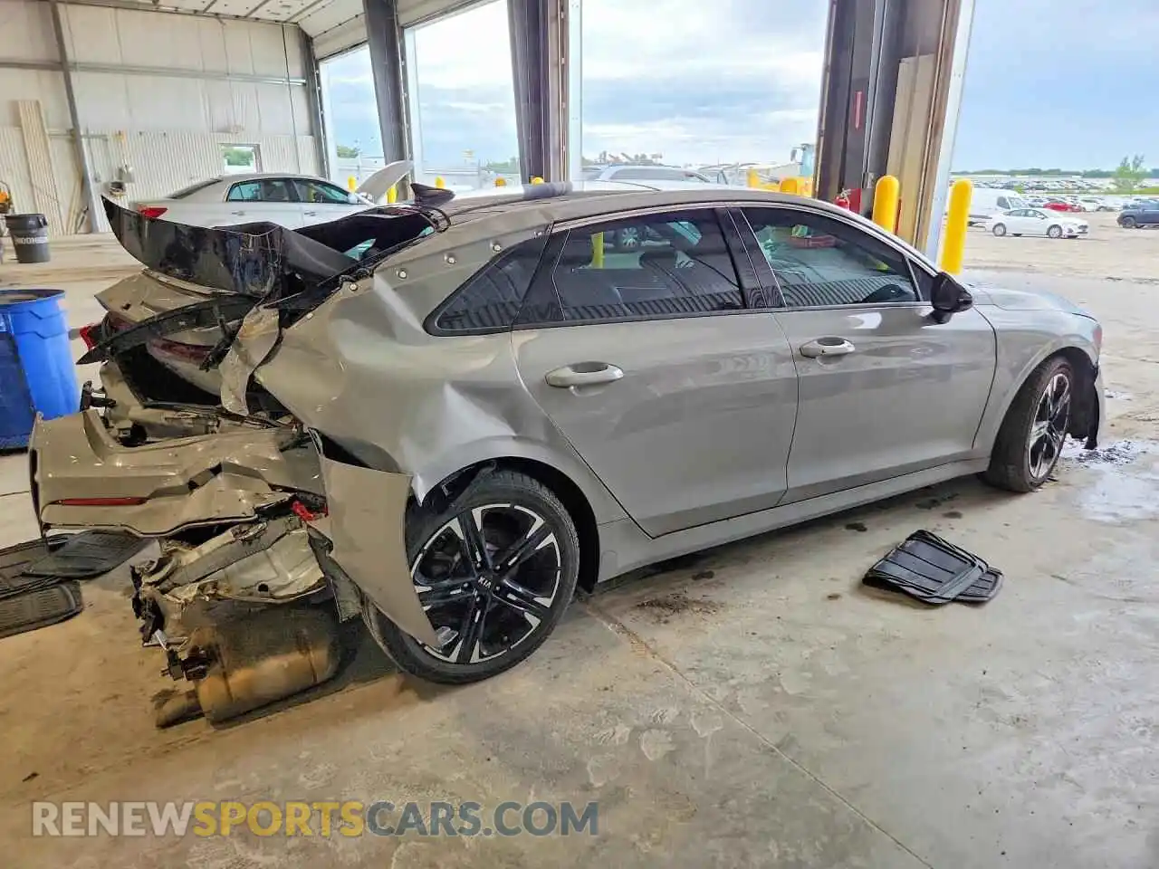 3 Photograph of a damaged car 5XXG64J28MG049231 KIA K5 2021