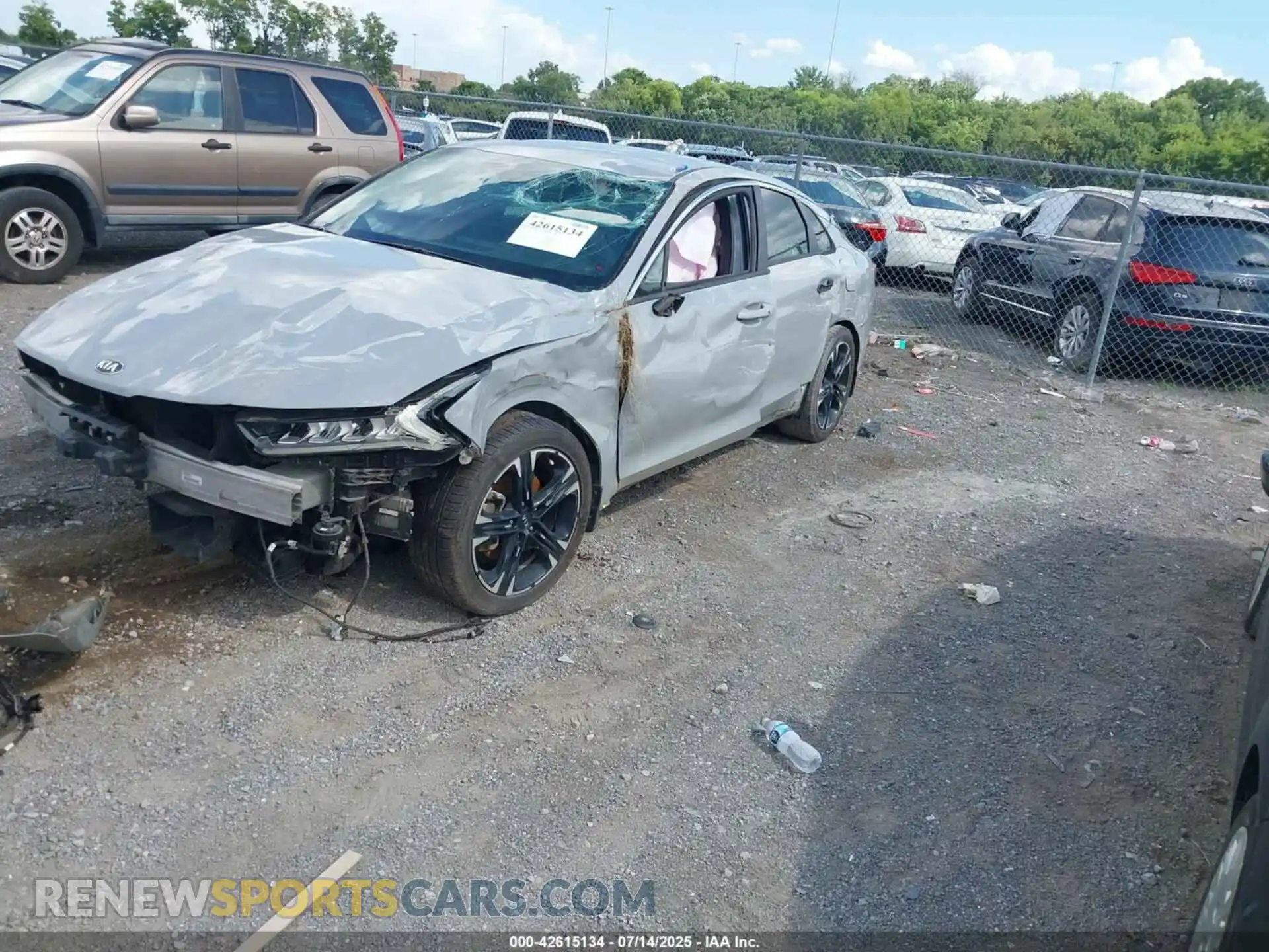 2 Photograph of a damaged car 5XXG64J29MG013371 KIA K5 2021