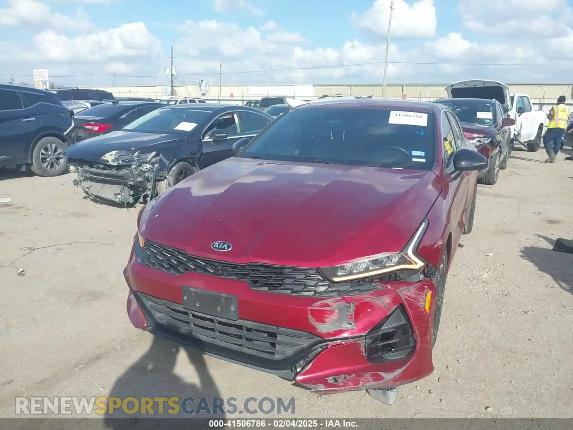 2 fotografías del automóvil dañado 5XXG64J29MG018344 KIA K5 2021